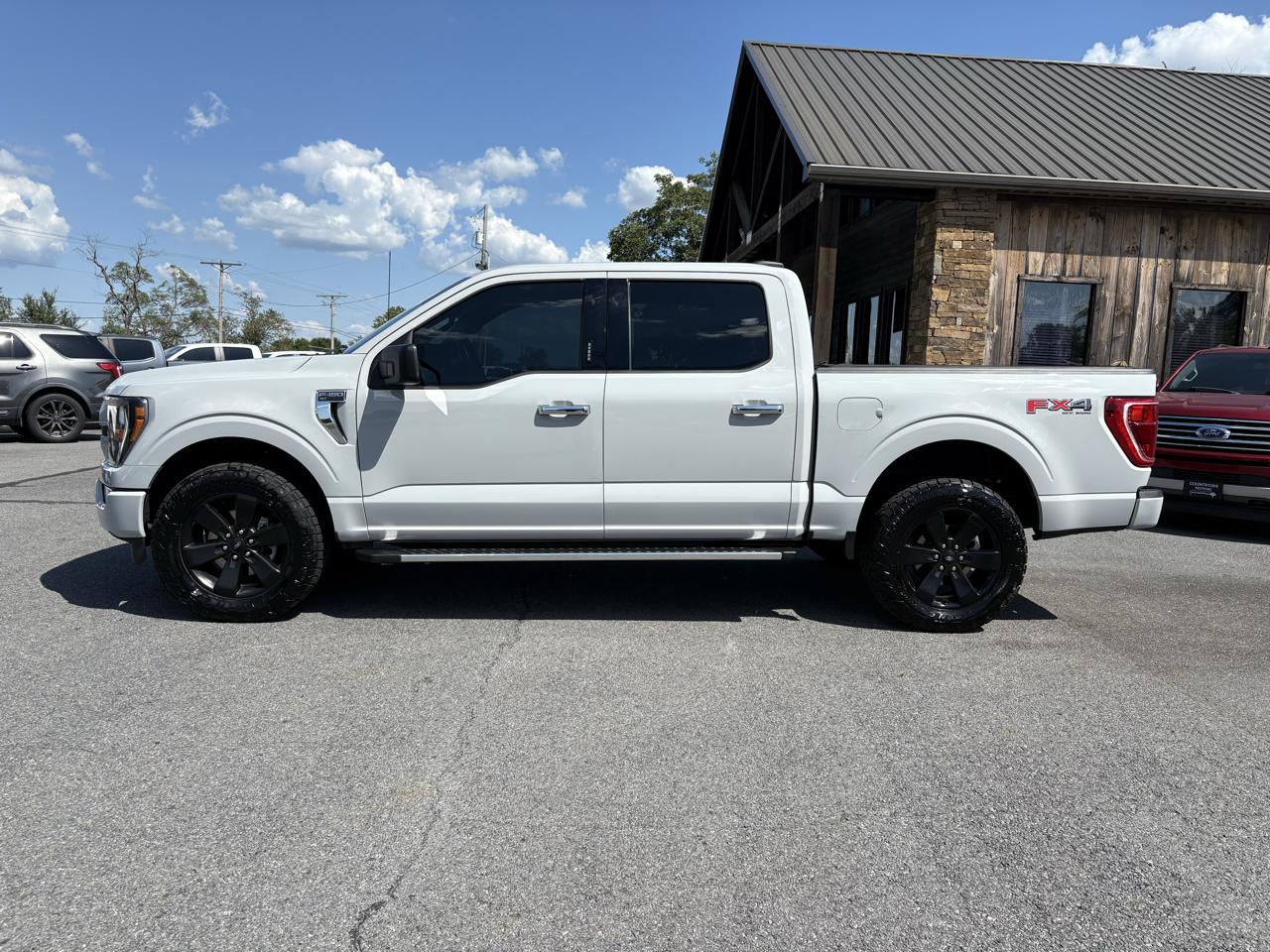 Ford F-150 XLT SuperCrew 4WD 2023