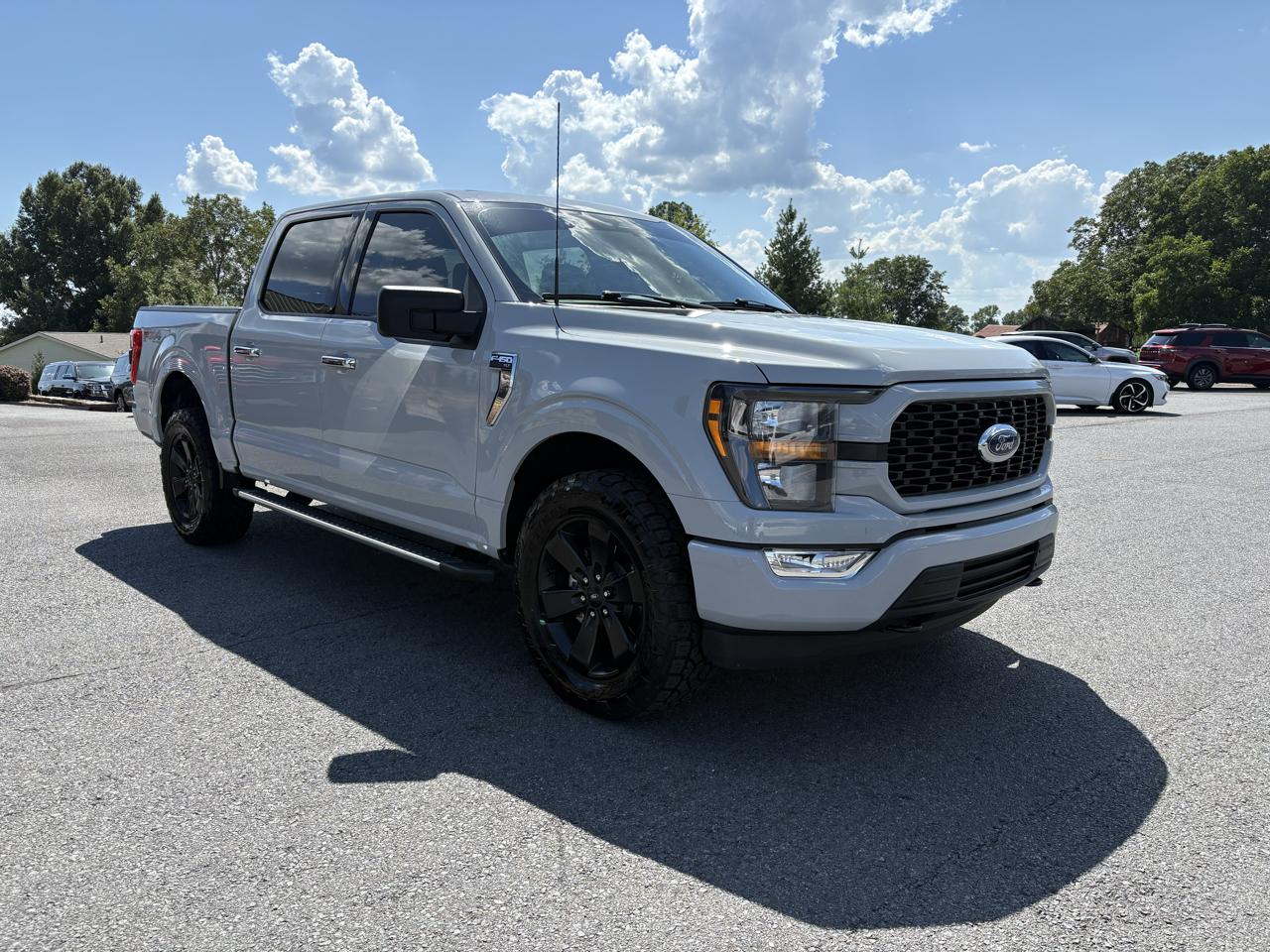 Ford F-150 XLT SuperCrew 4WD 2023
