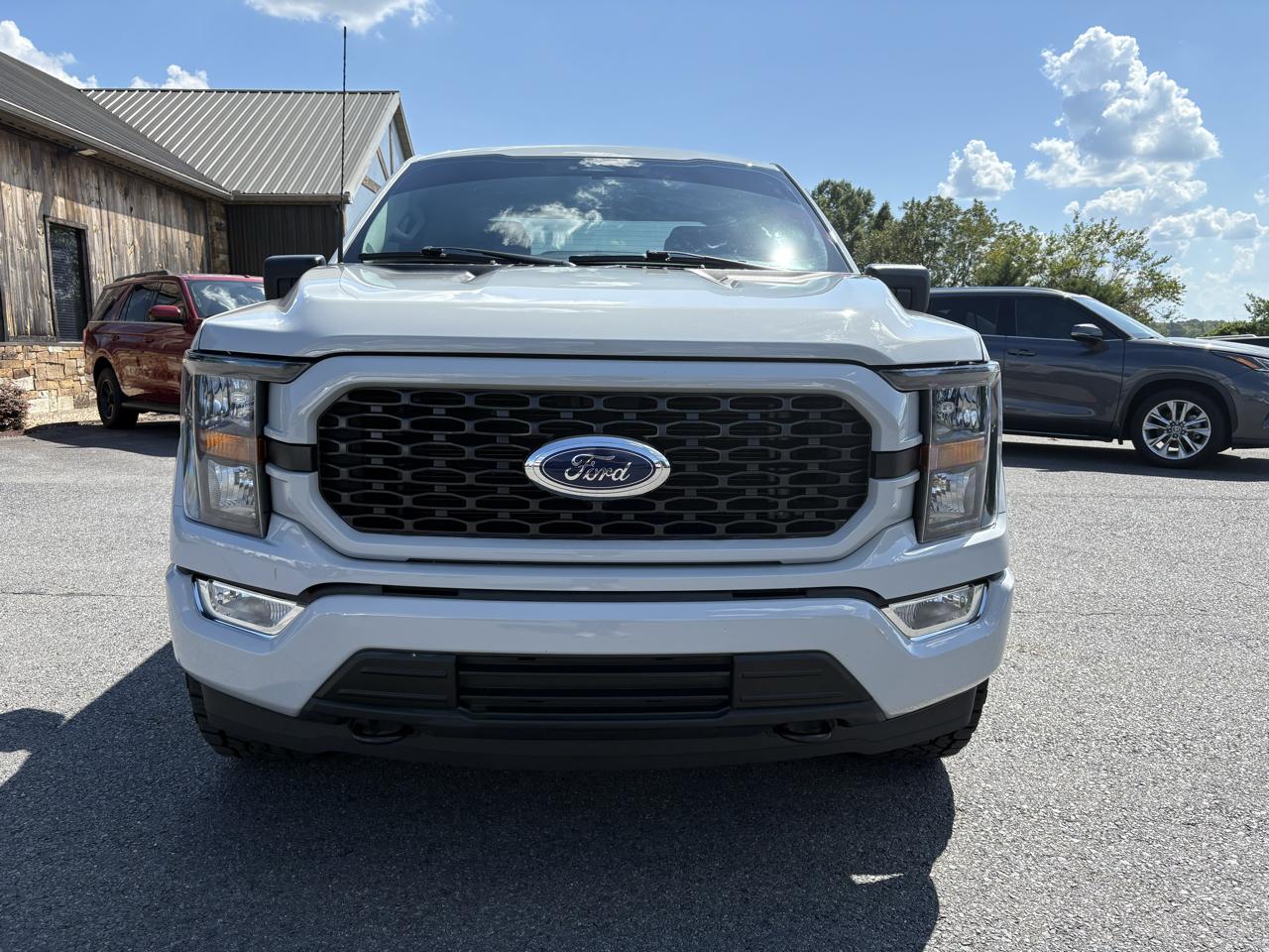 Ford F-150 XLT SuperCrew 4WD 2023