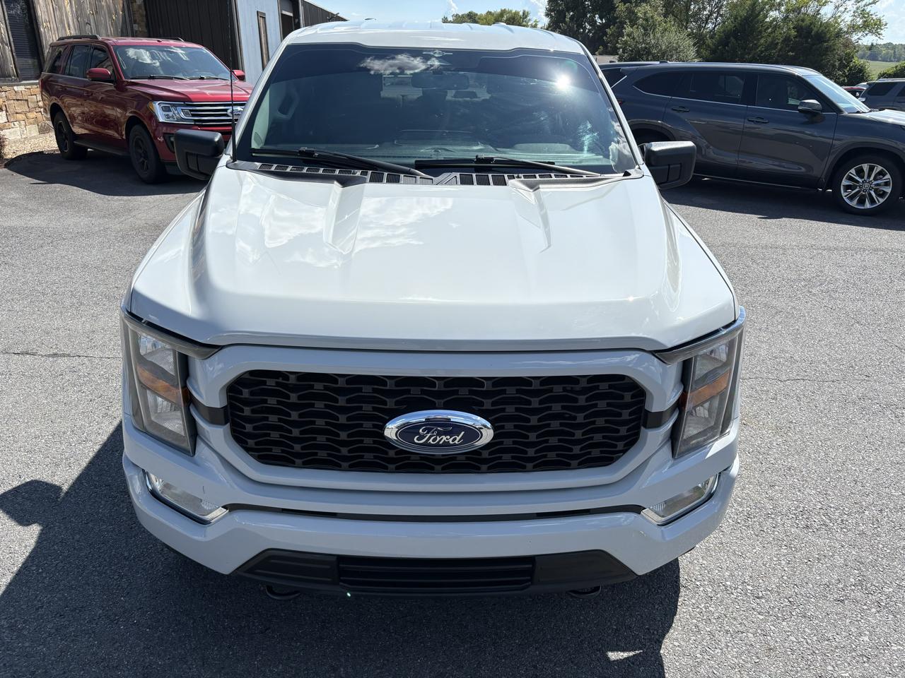Ford F-150 XLT SuperCrew 4WD 2023