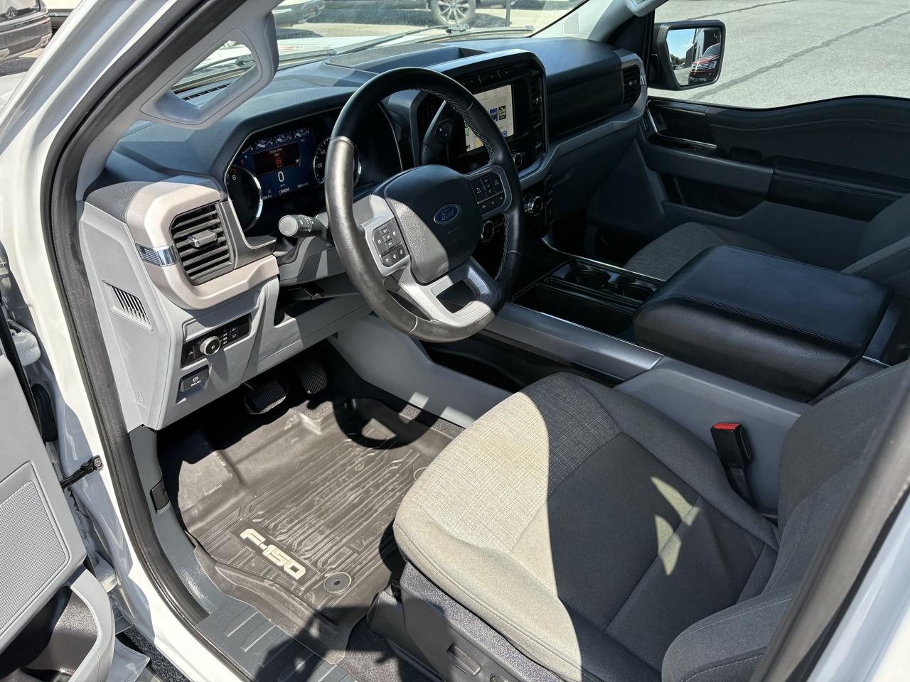 Ford F-150 XLT SuperCrew 4WD 2023