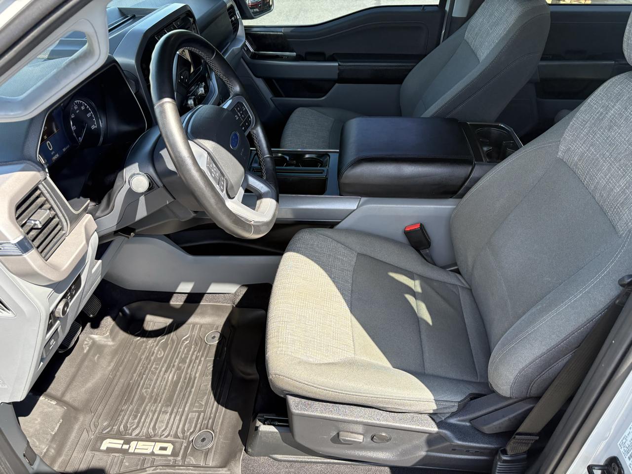 Ford F-150 XLT SuperCrew 4WD 2023
