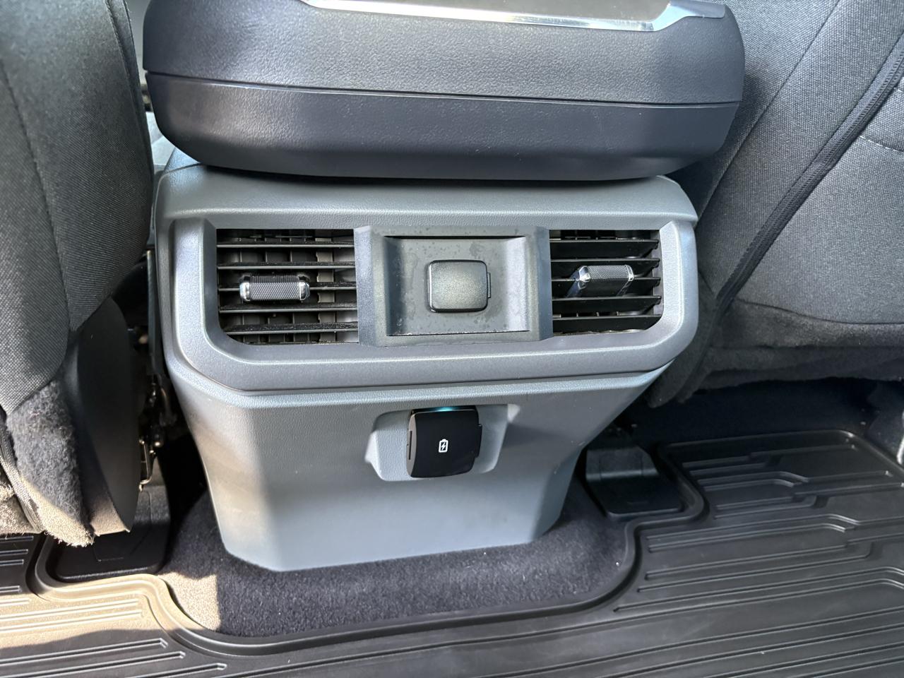 Ford F-150 XLT SuperCrew 4WD 2023