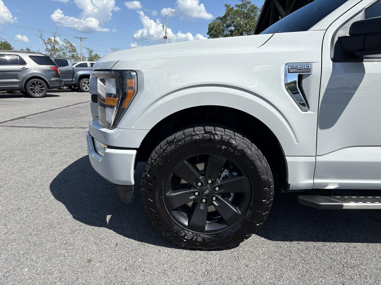 Ford F-150 XLT SuperCrew 4WD 2023