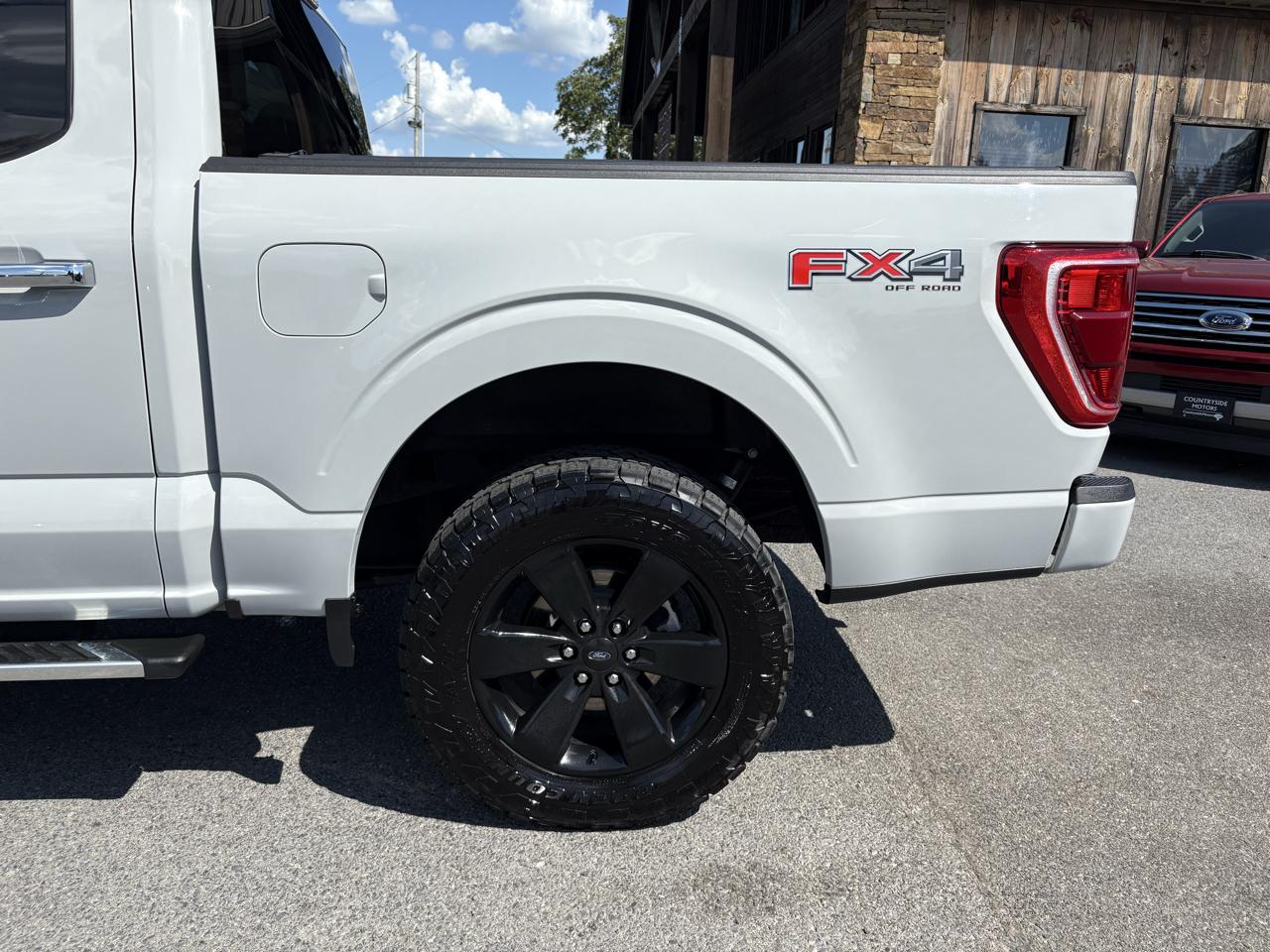 Ford F-150 XLT SuperCrew 4WD 2023