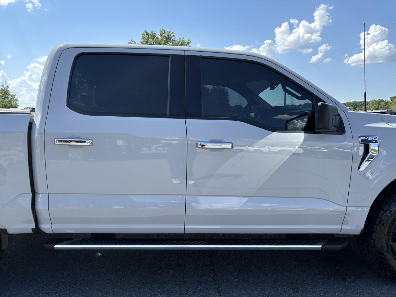 Ford F-150 XLT SuperCrew 4WD 2023