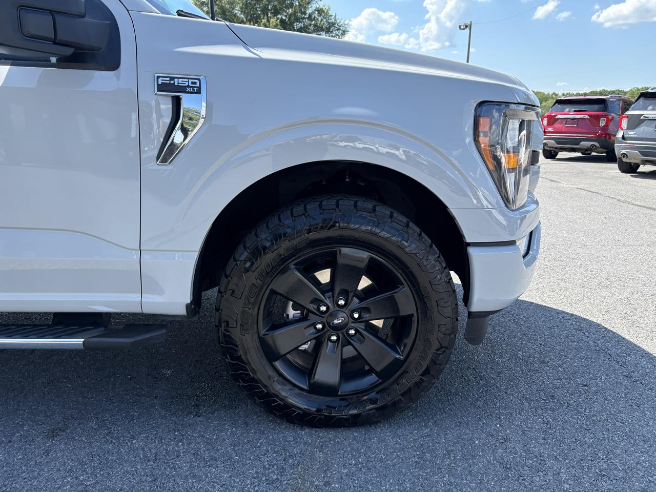 Ford F-150 XLT SuperCrew 4WD 2023