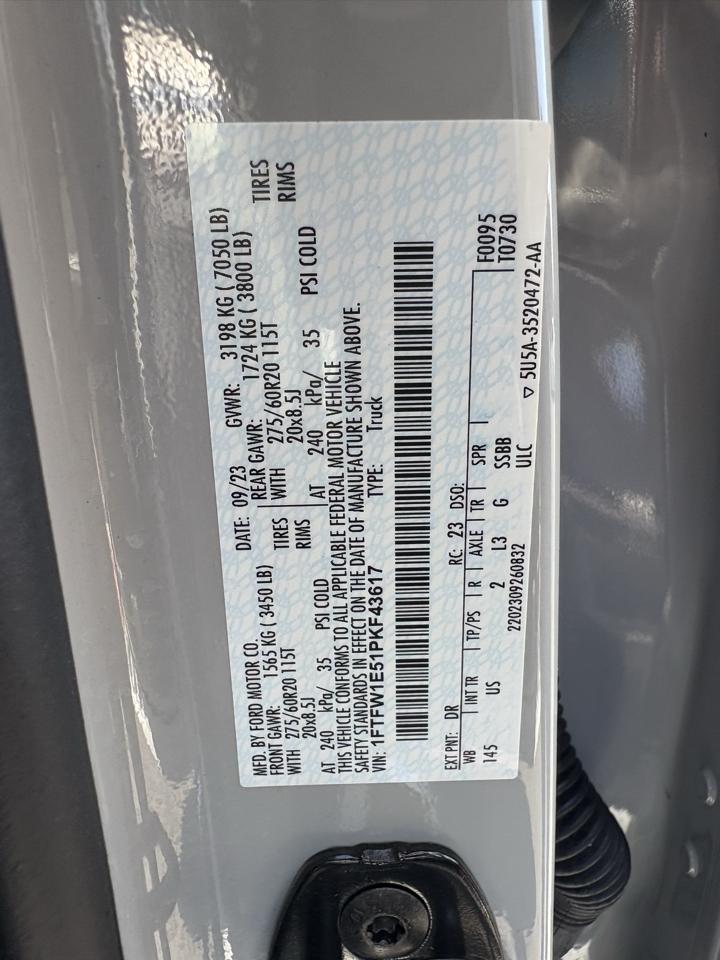 Ford F-150 XLT SuperCrew 4WD 2023