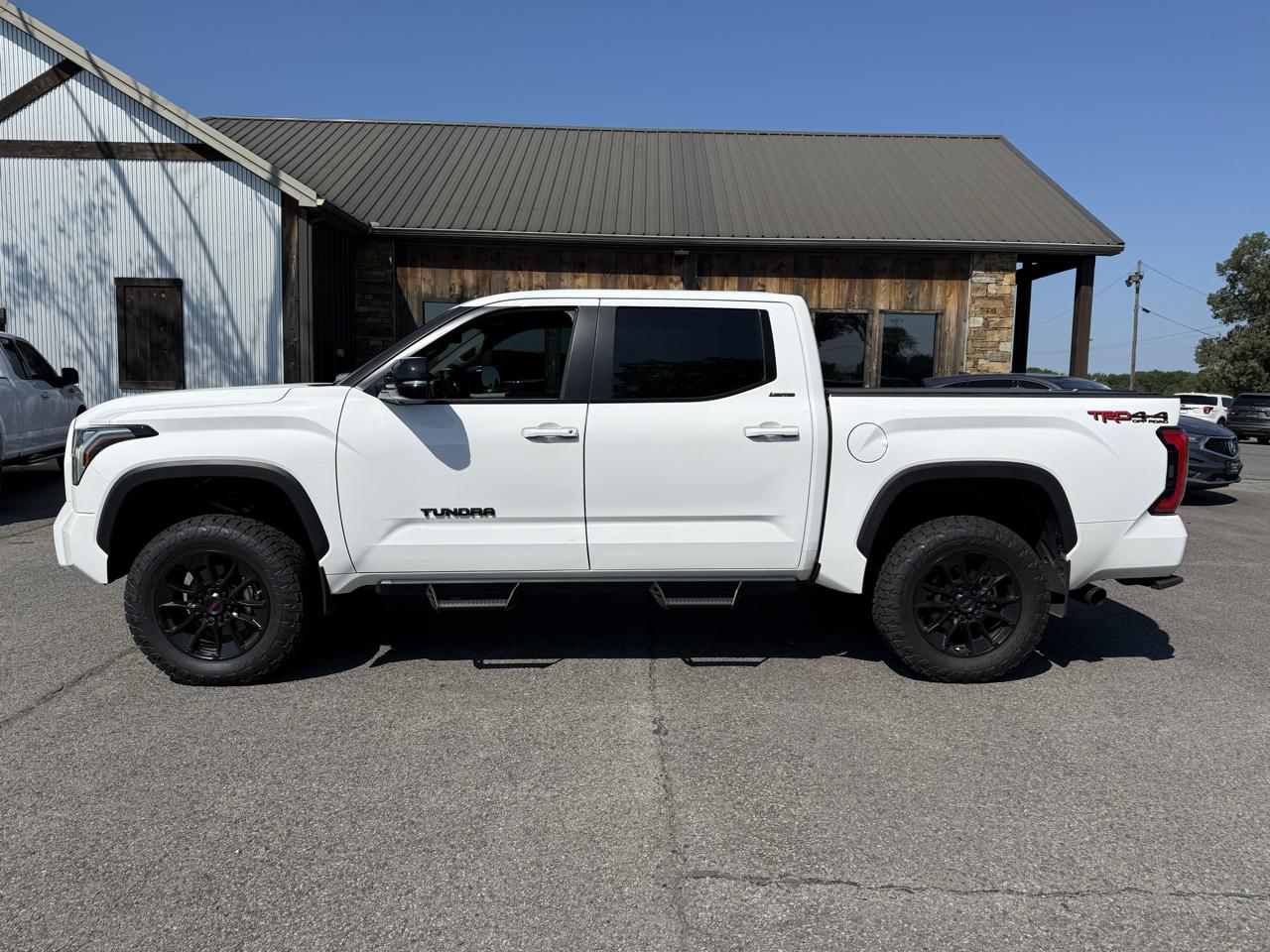 Toyota Tundra Limited CrewMax 4WD 2025