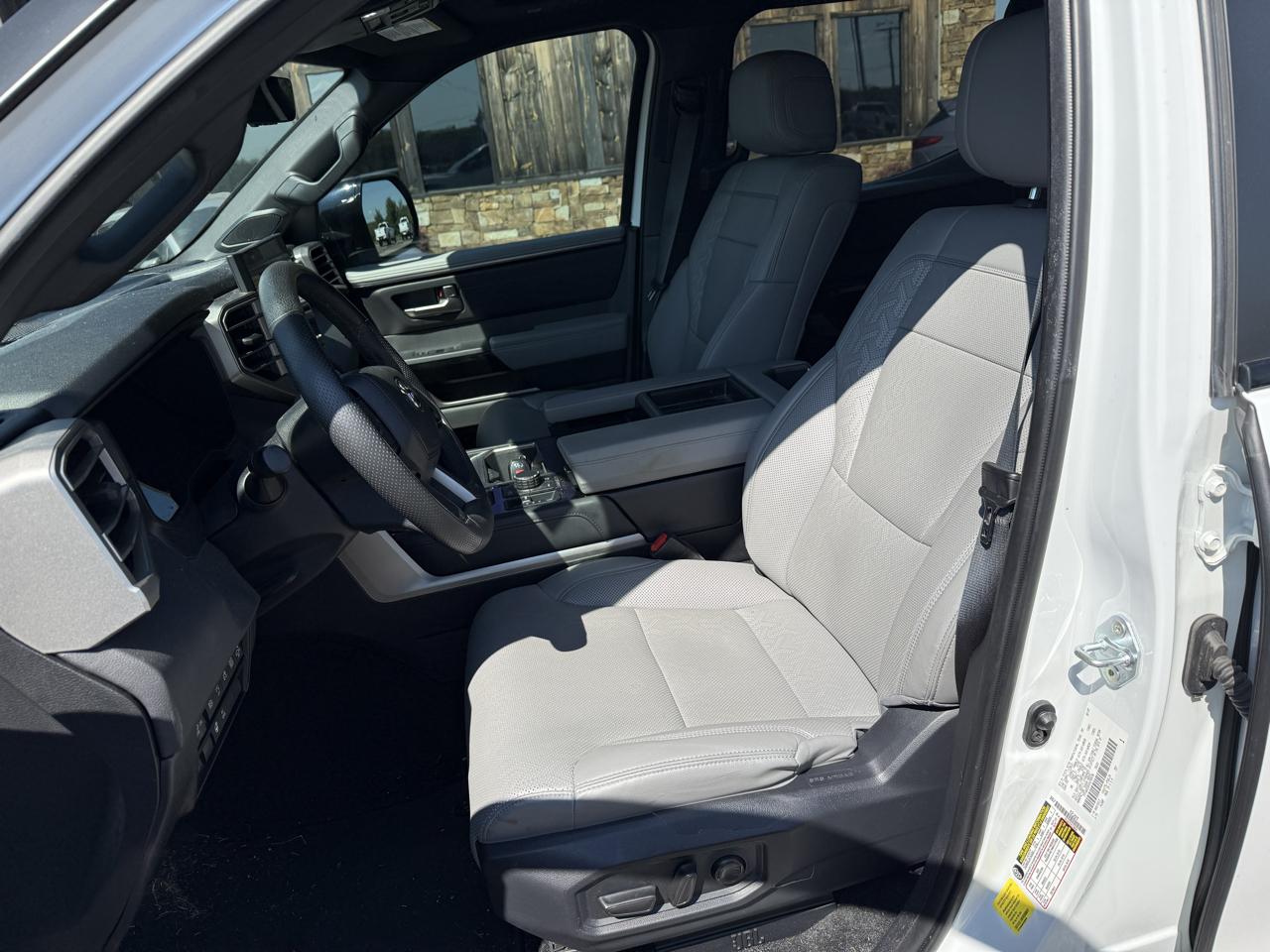 Toyota Tundra Limited CrewMax 4WD 2025