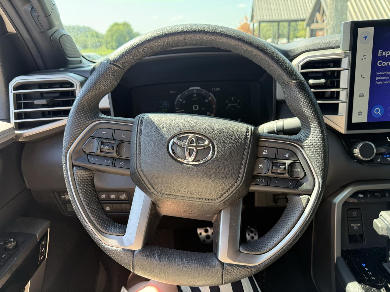 Toyota Tundra Limited CrewMax 4WD 2025