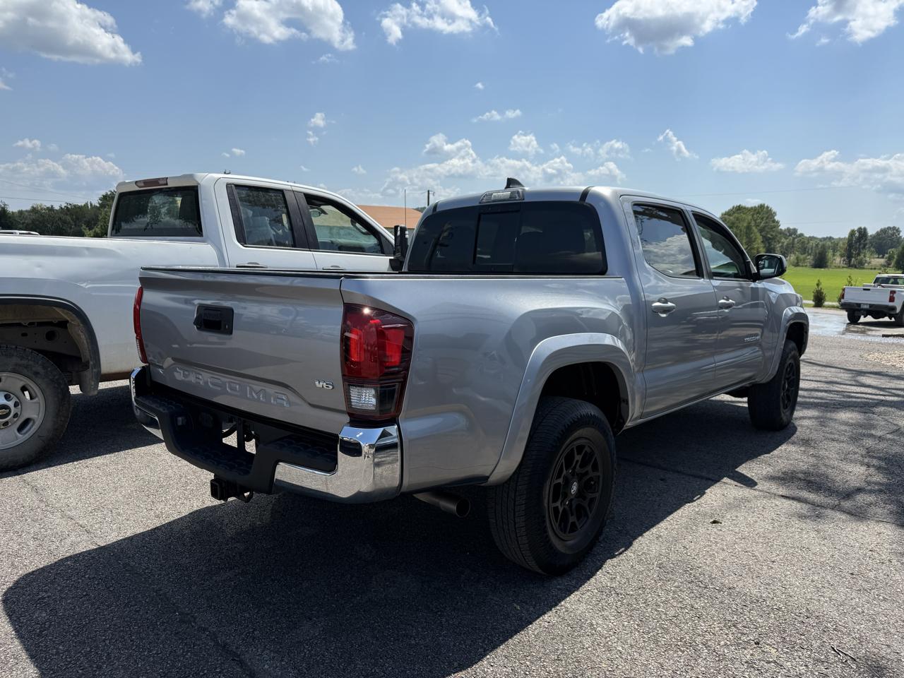 Toyota Tacoma SR5 Double Cab 5' Bed V6 4x2 AT (Natl) 2020