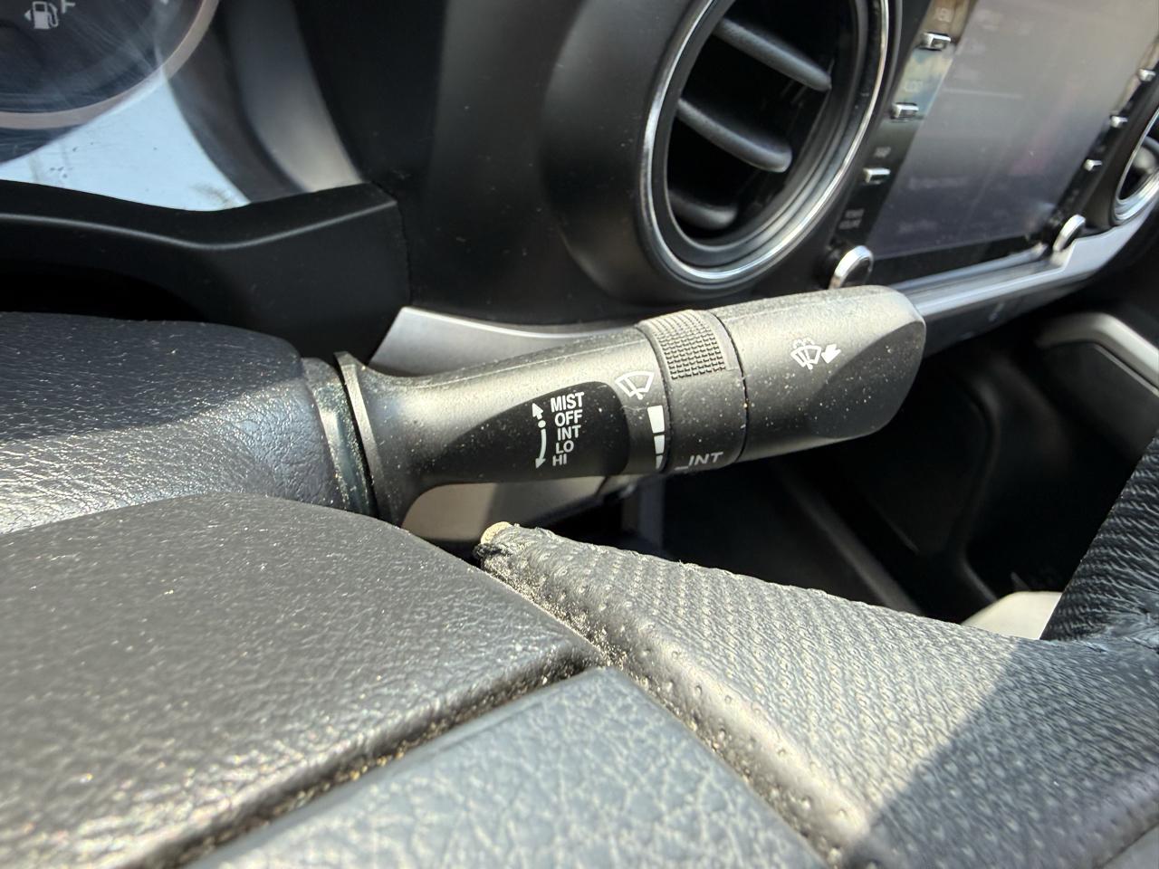 Toyota Tacoma SR5 Double Cab 5' Bed V6 4x2 AT (Natl) 2020