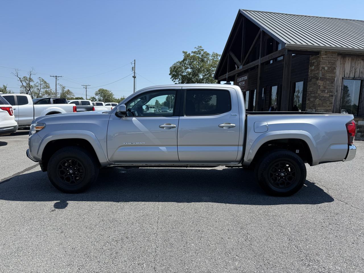 Toyota Tacoma SR5 Double Cab 5' Bed V6 4x2 AT (Natl) 2020