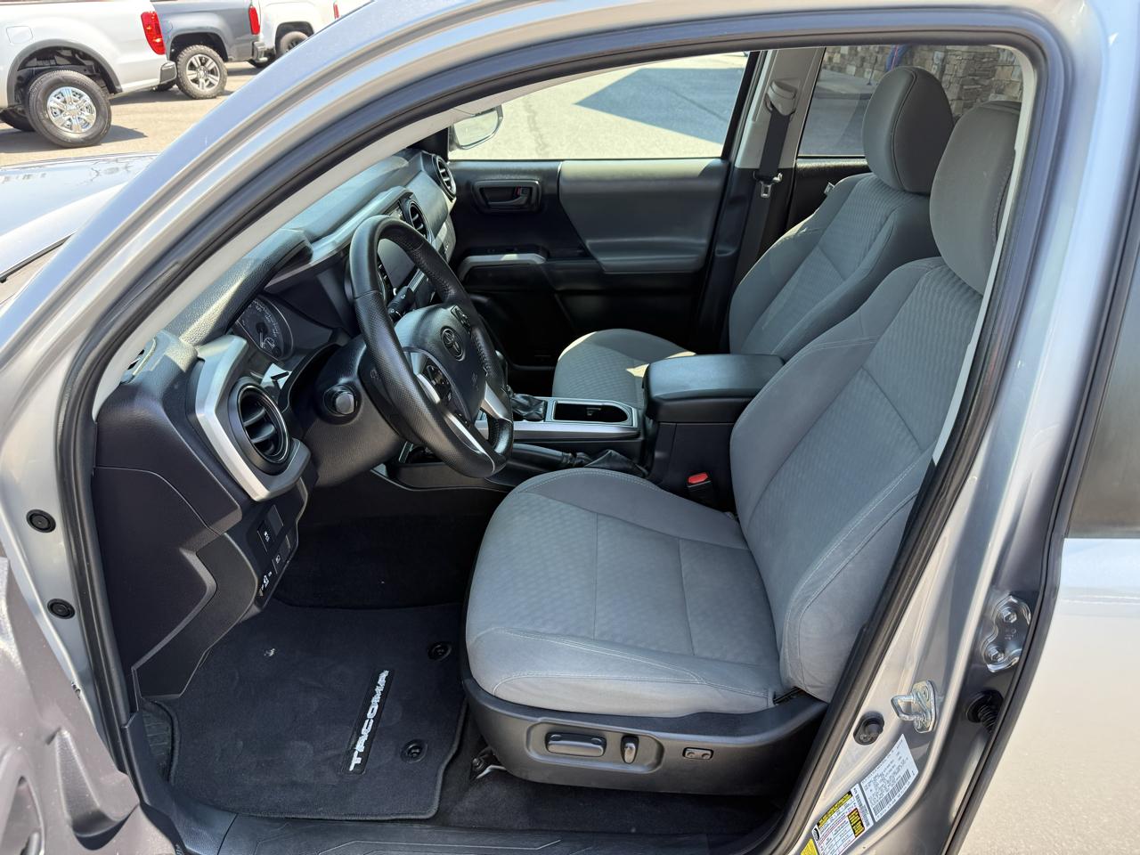 Toyota Tacoma SR5 Double Cab 5' Bed V6 4x2 AT (Natl) 2020