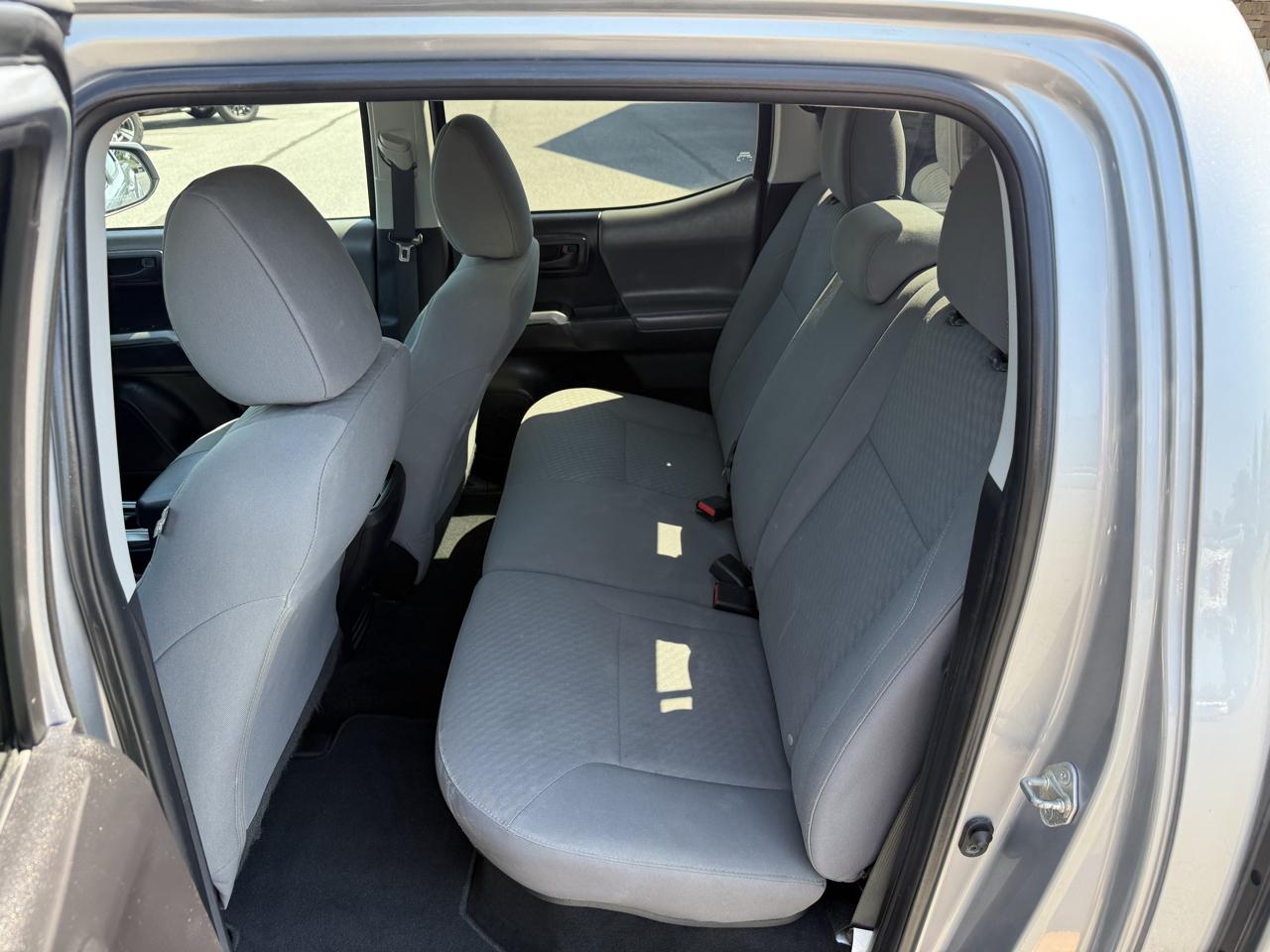 Toyota Tacoma SR5 Double Cab 5' Bed V6 4x2 AT (Natl) 2020