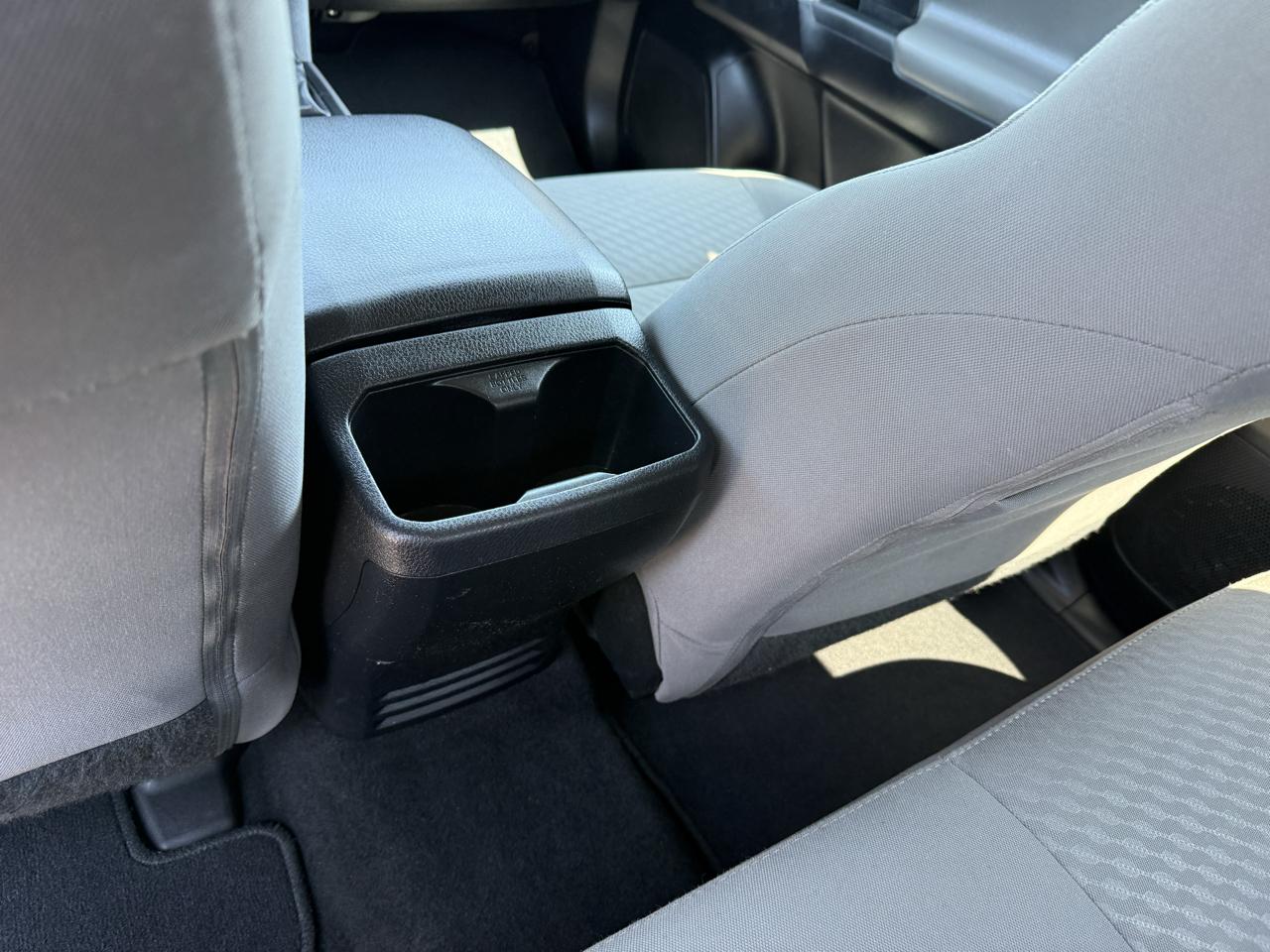 Toyota Tacoma SR5 Double Cab 5' Bed V6 4x2 AT (Natl) 2020