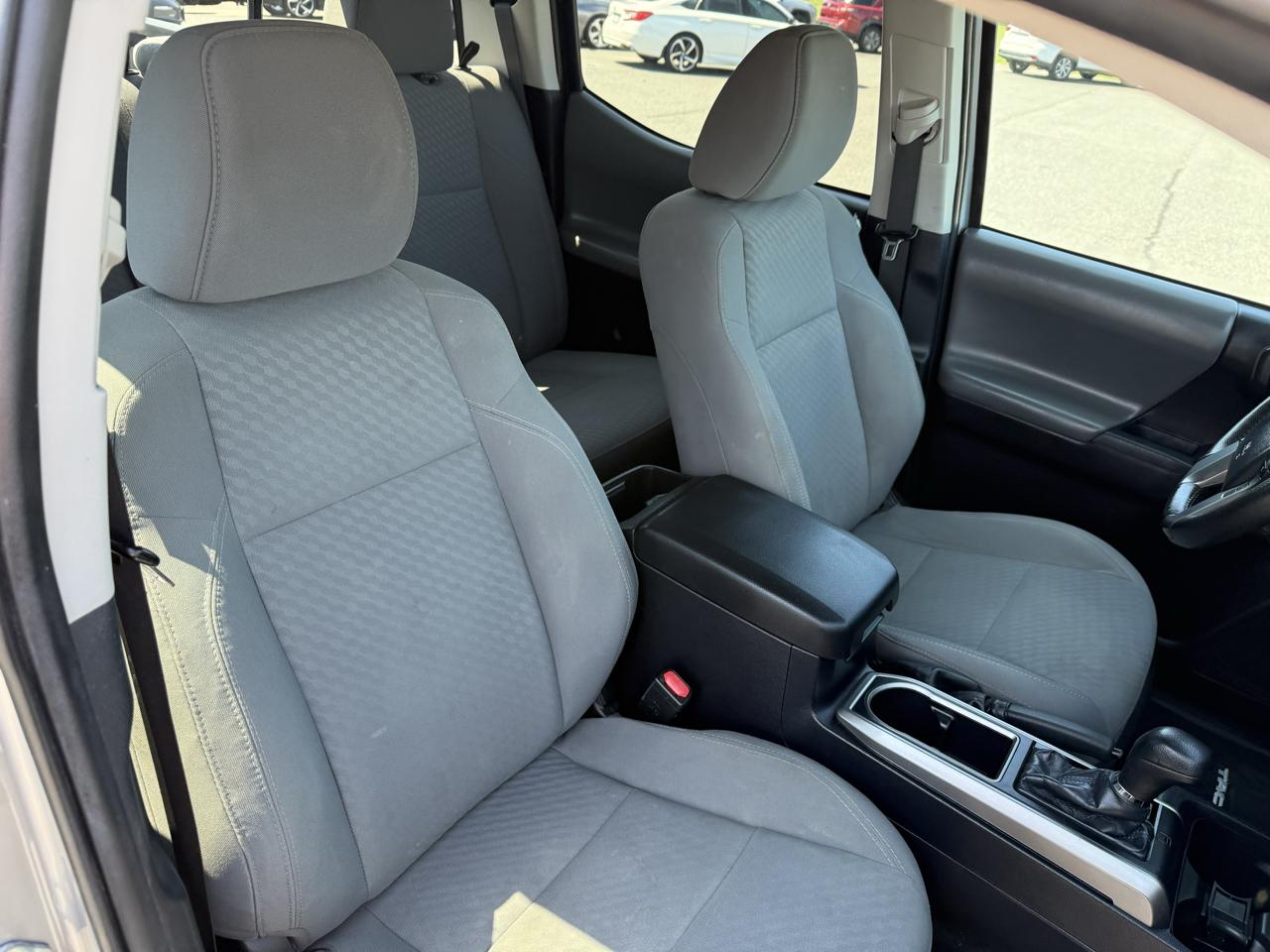 Toyota Tacoma SR5 Double Cab 5' Bed V6 4x2 AT (Natl) 2020