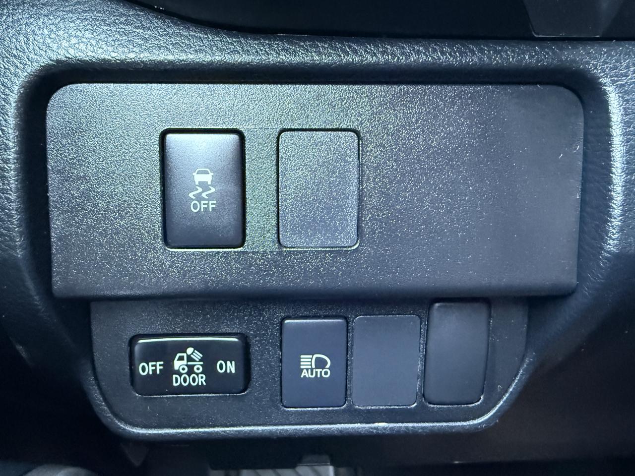 Toyota Tacoma SR5 Double Cab 5' Bed V6 4x2 AT (Natl) 2020