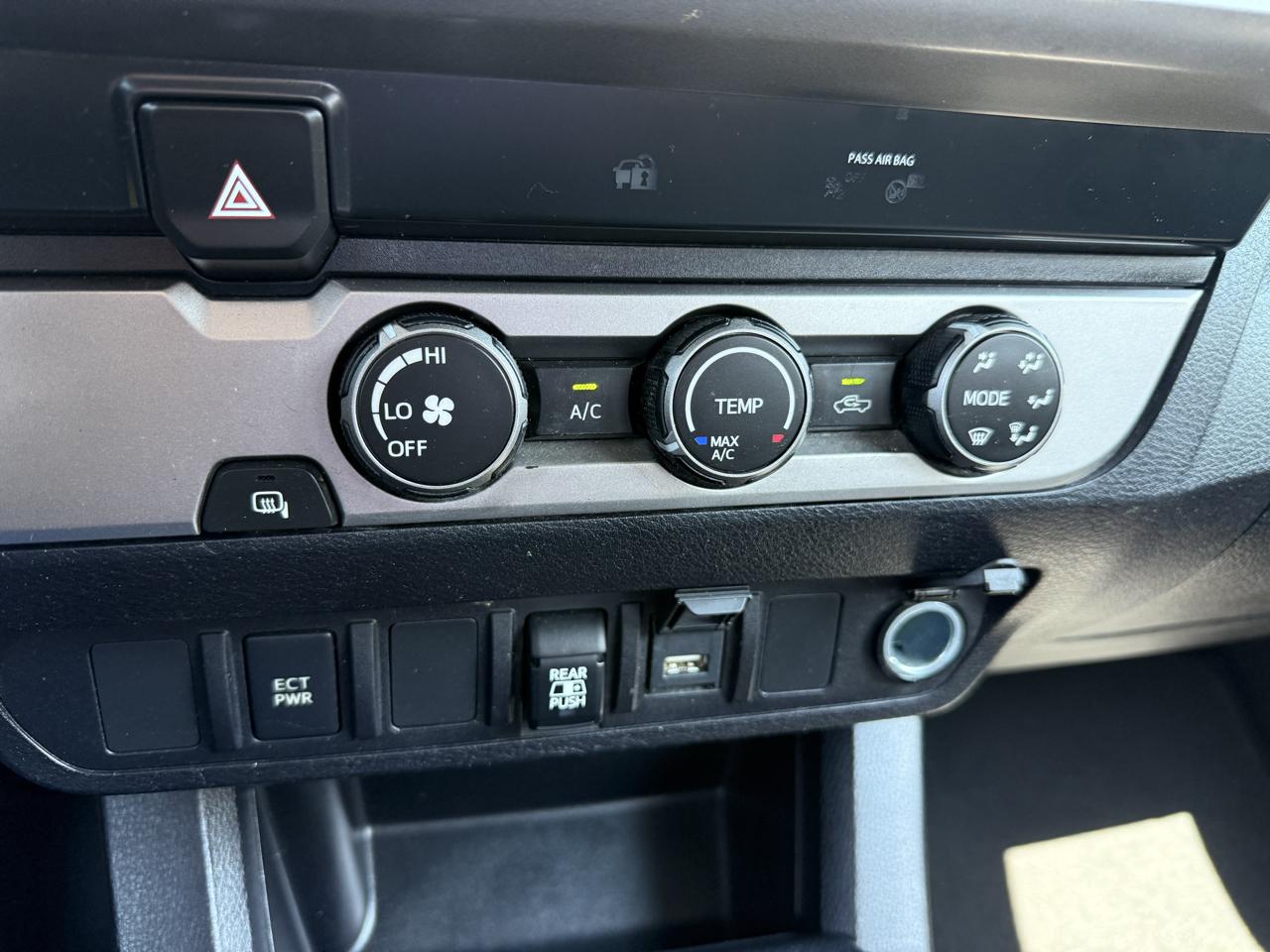 Toyota Tacoma SR5 Double Cab 5' Bed V6 4x2 AT (Natl) 2020