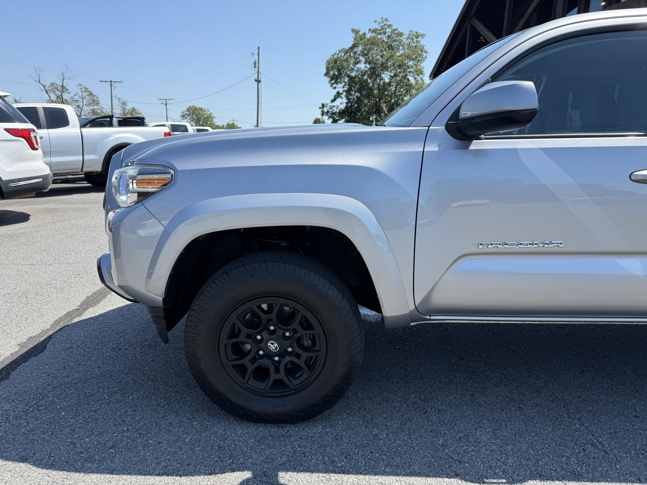 Toyota Tacoma SR5 Double Cab 5' Bed V6 4x2 AT (Natl) 2020