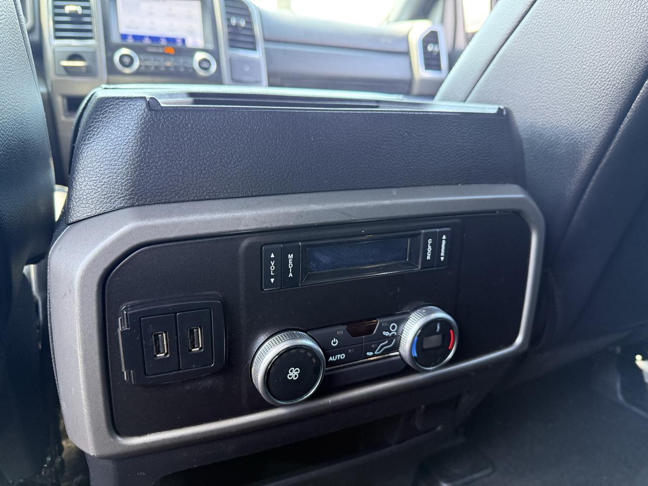 Ford Expedition XLT 2020