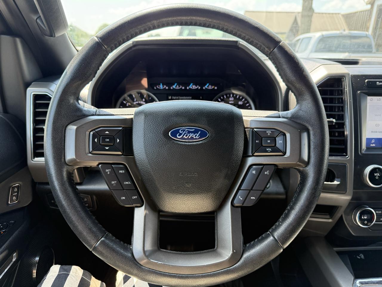 Ford Expedition XLT 2020
