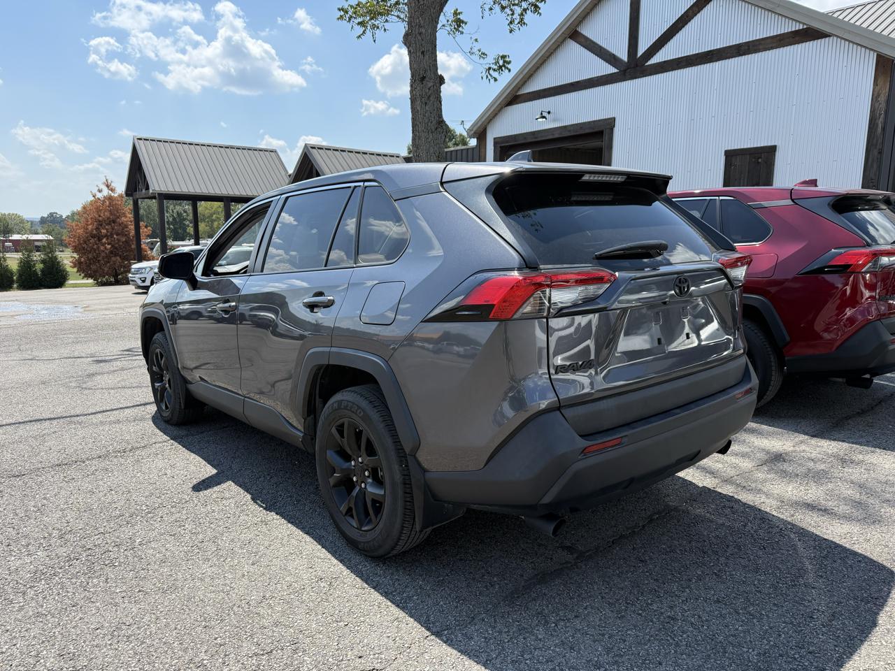 Toyota RAV4 LE 2024