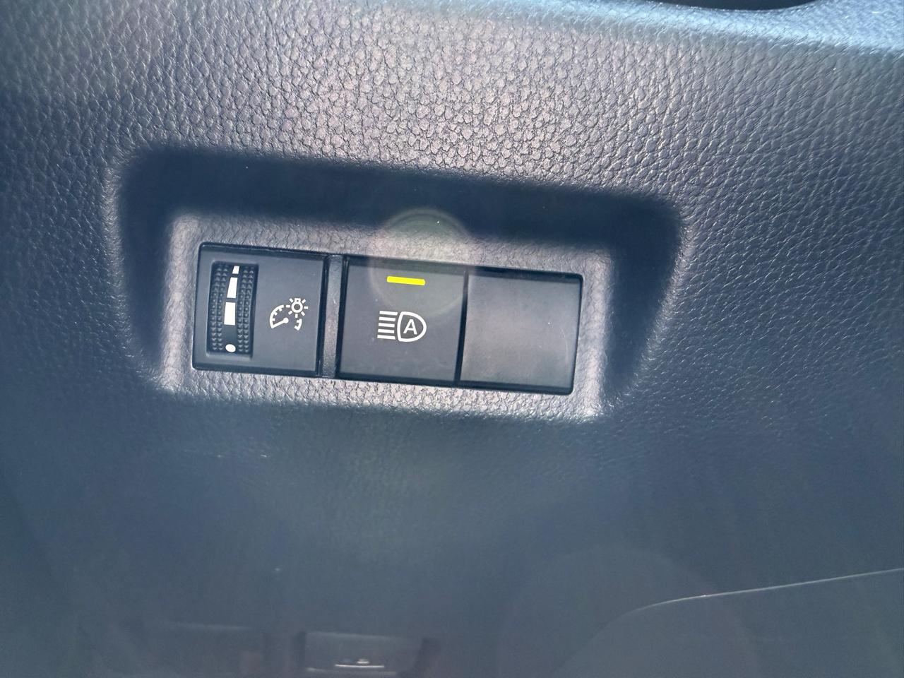 Toyota RAV4 LE 2024