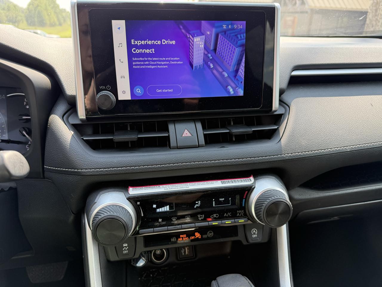 Toyota RAV4 LE 2024