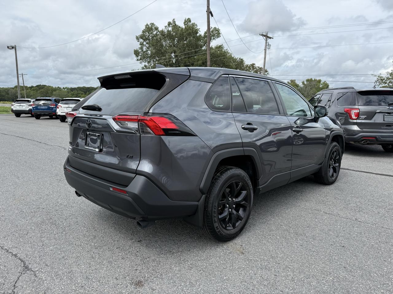 Toyota RAV4 LE 2024