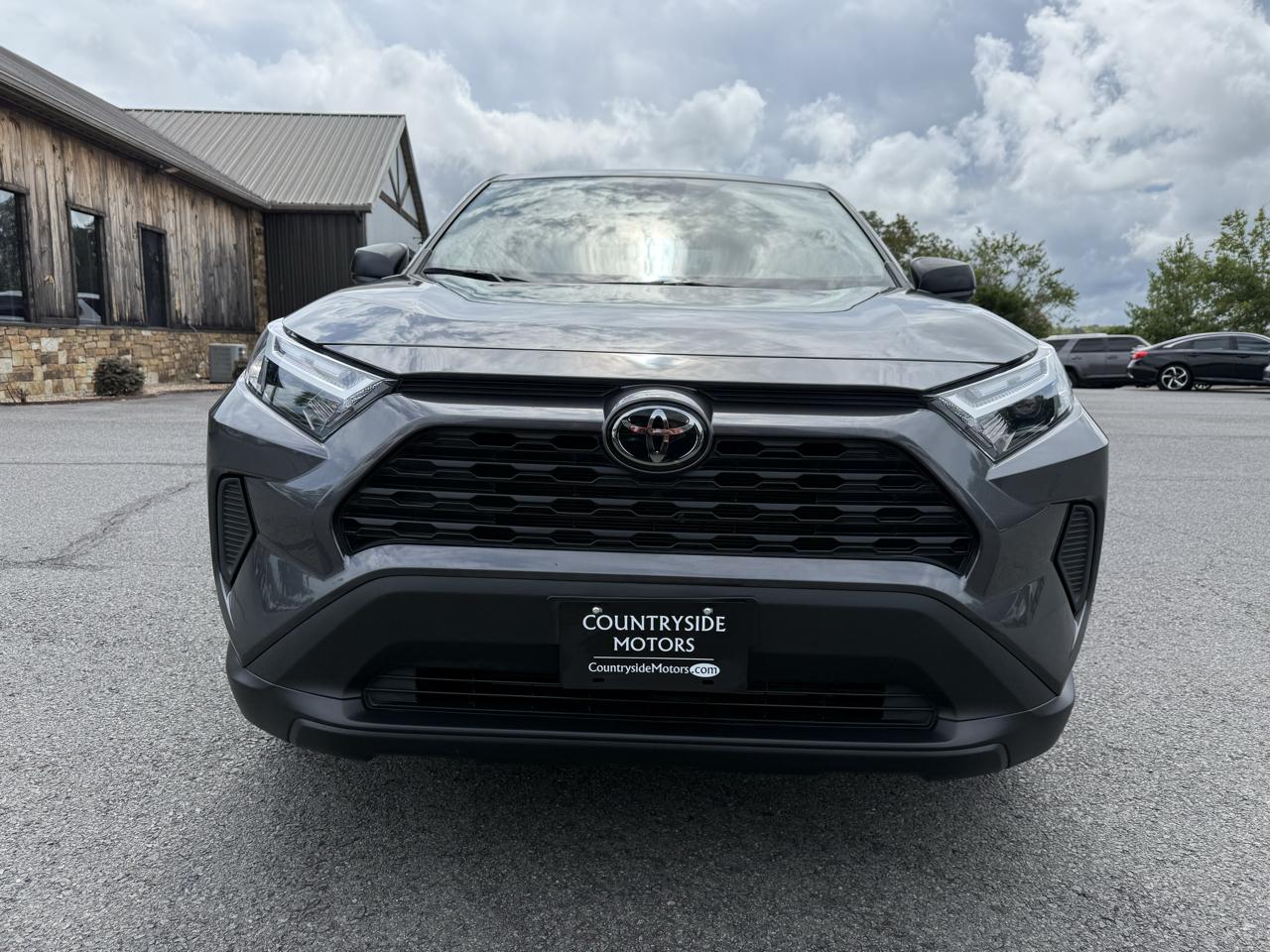 Toyota RAV4 LE 2024