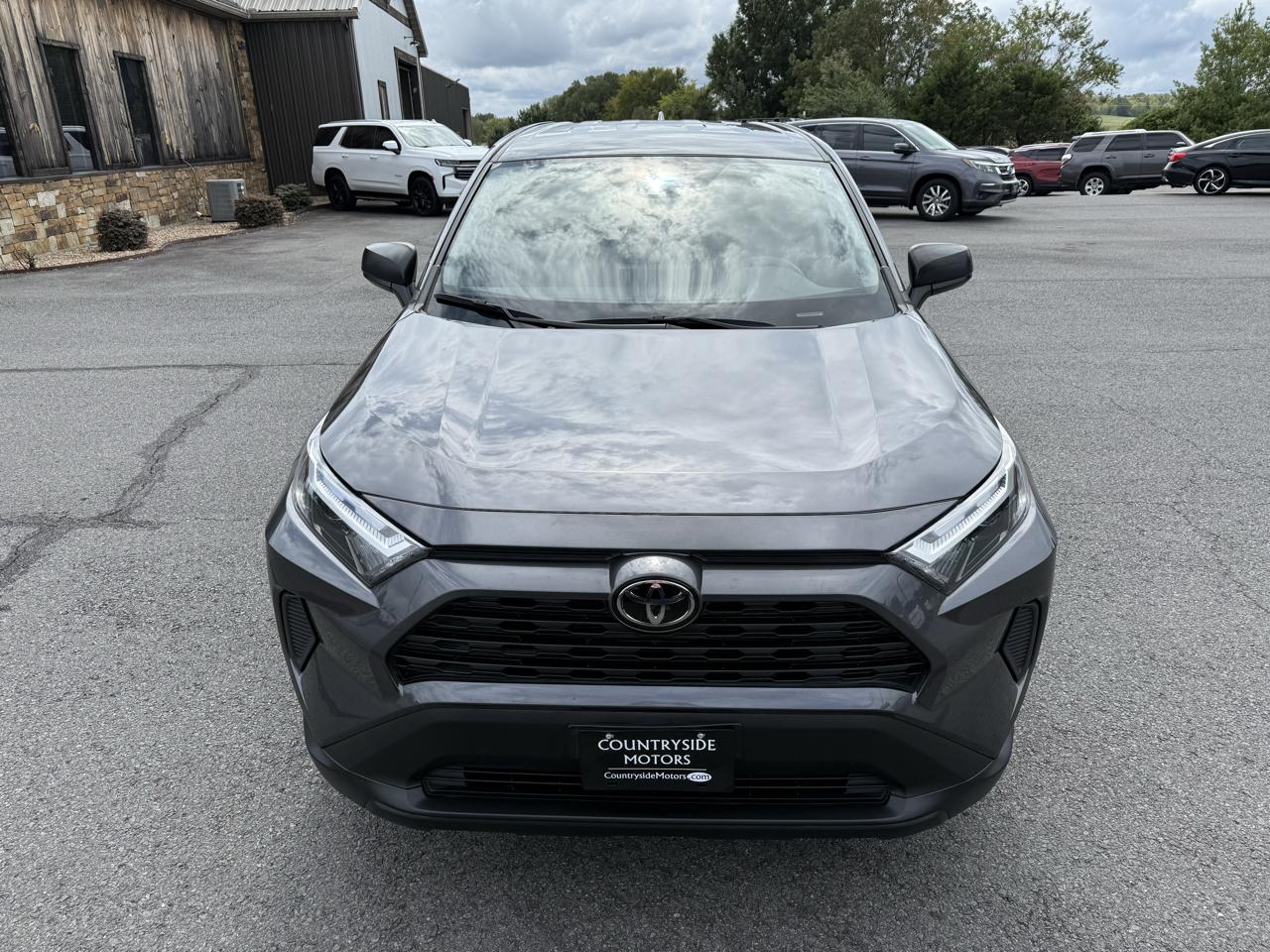 Toyota RAV4 LE 2024