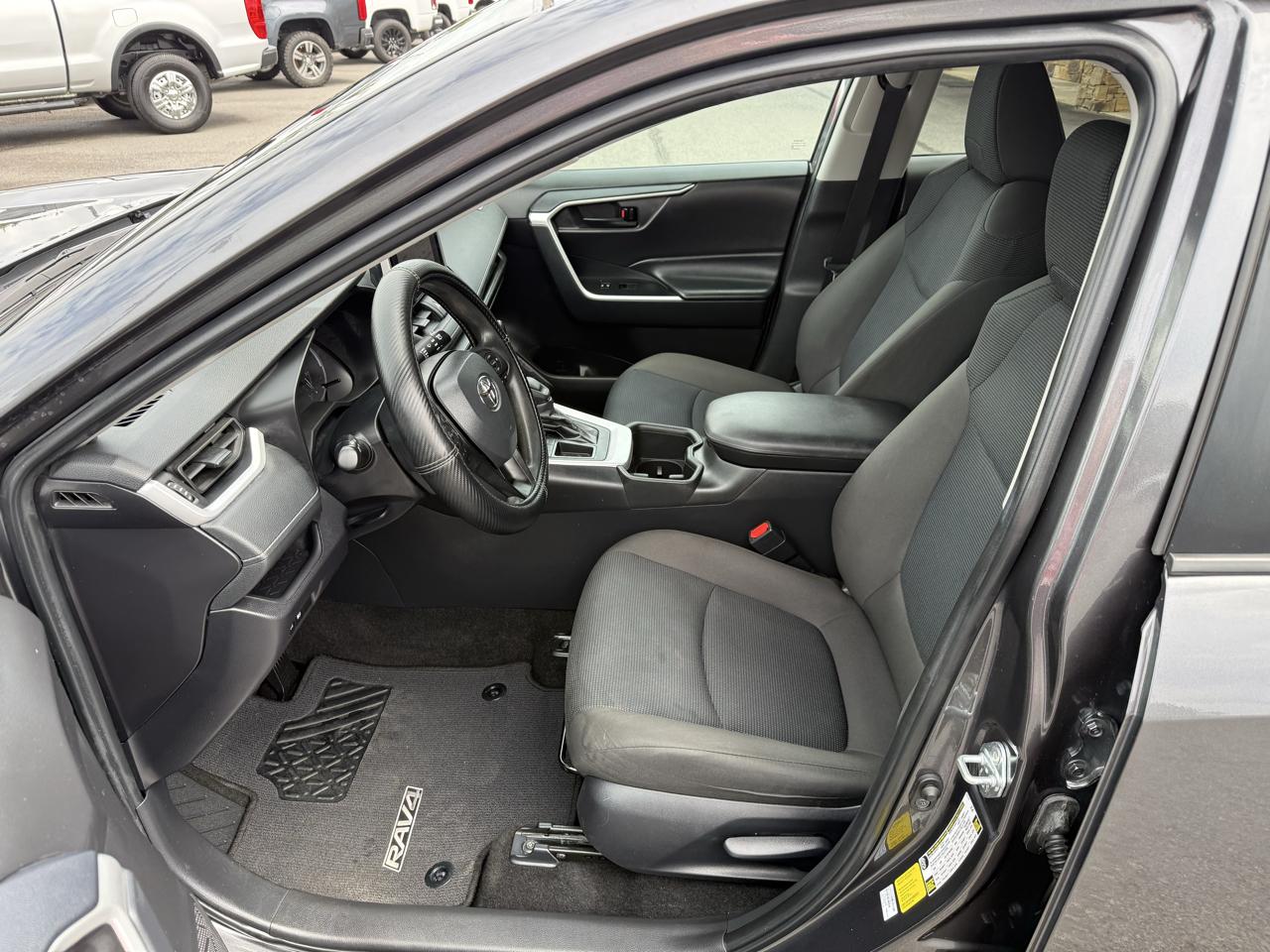 Toyota RAV4 LE 2024