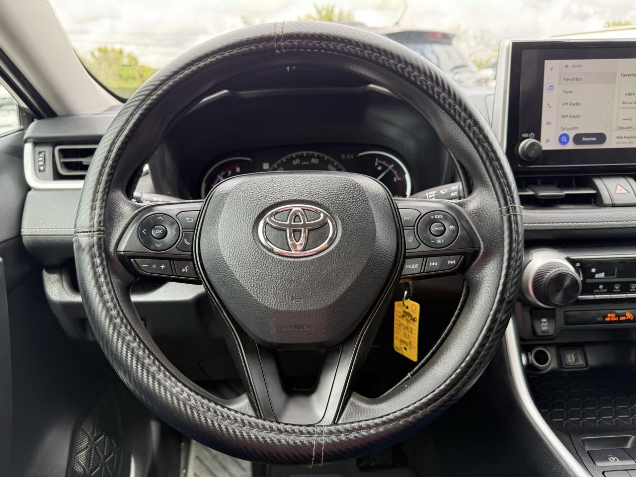 Toyota RAV4 LE 2024