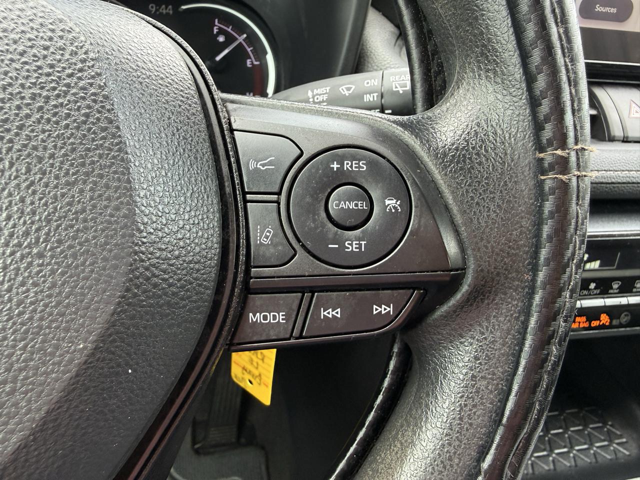 Toyota RAV4 LE 2024