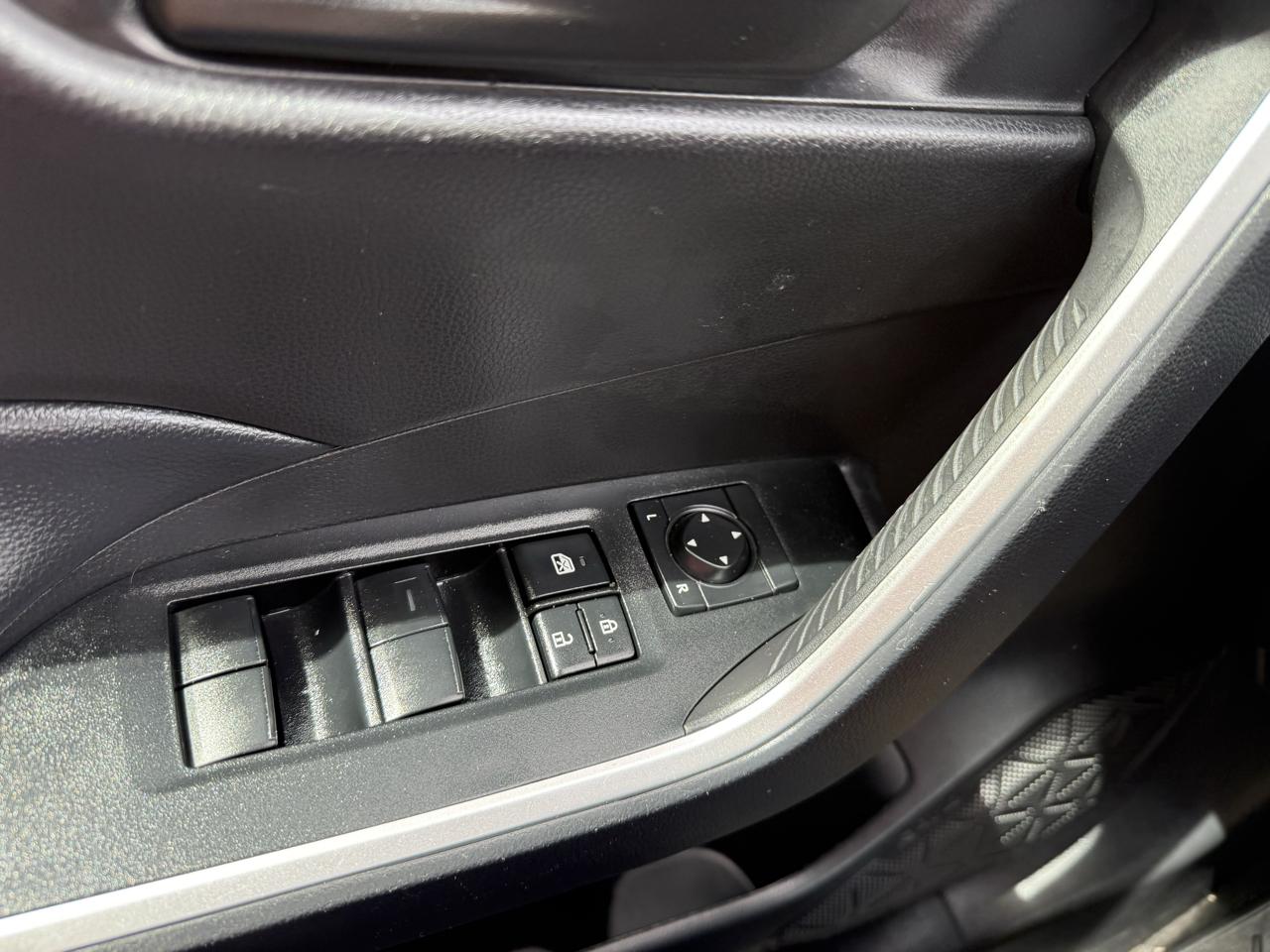 Toyota RAV4 LE 2024