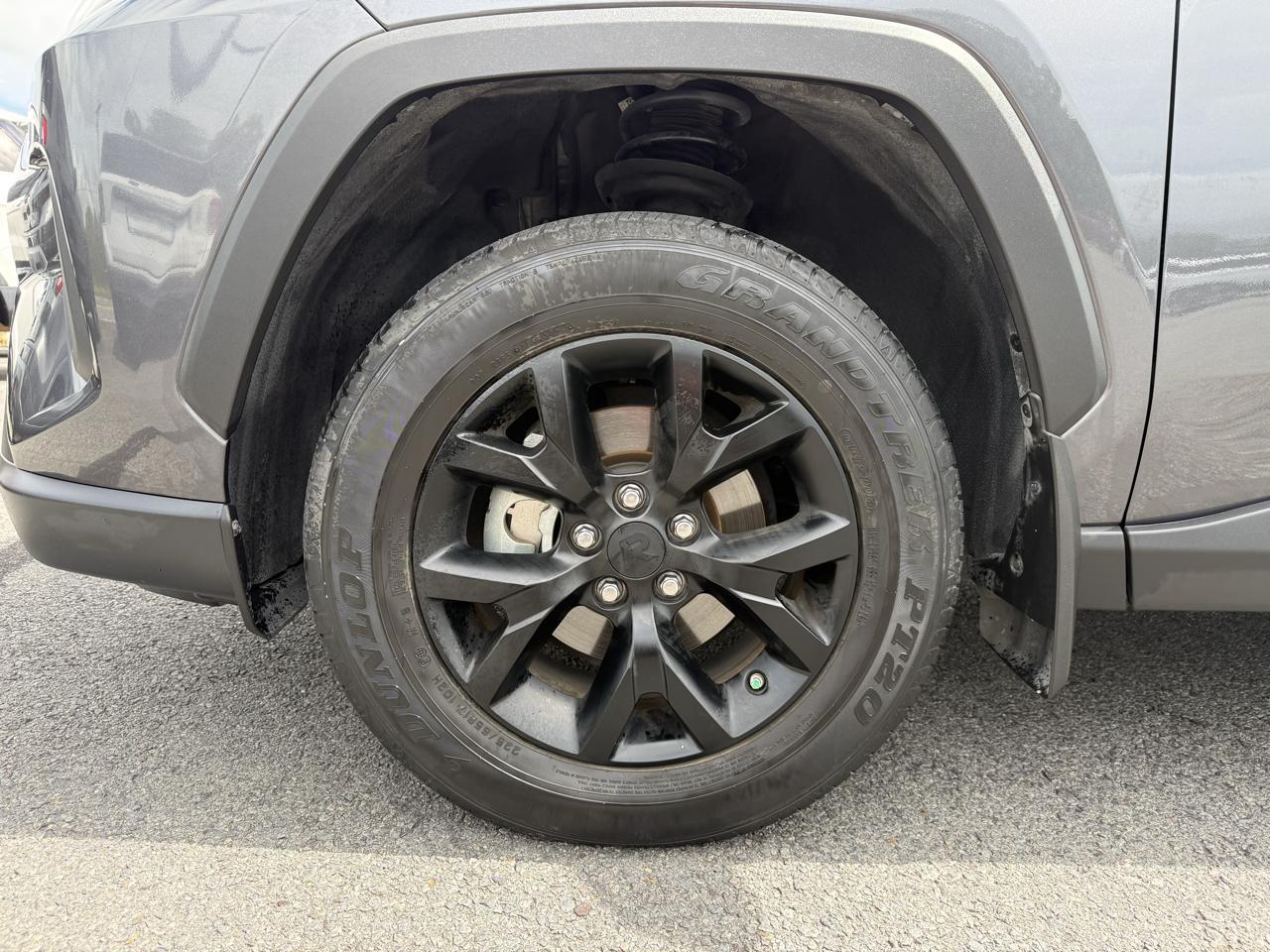 Toyota RAV4 LE 2024