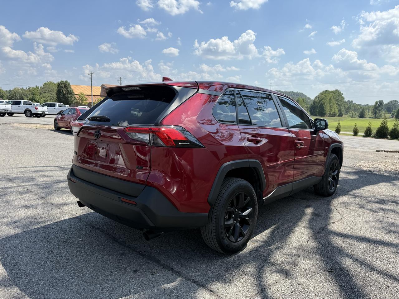 Toyota RAV4 LE 2022