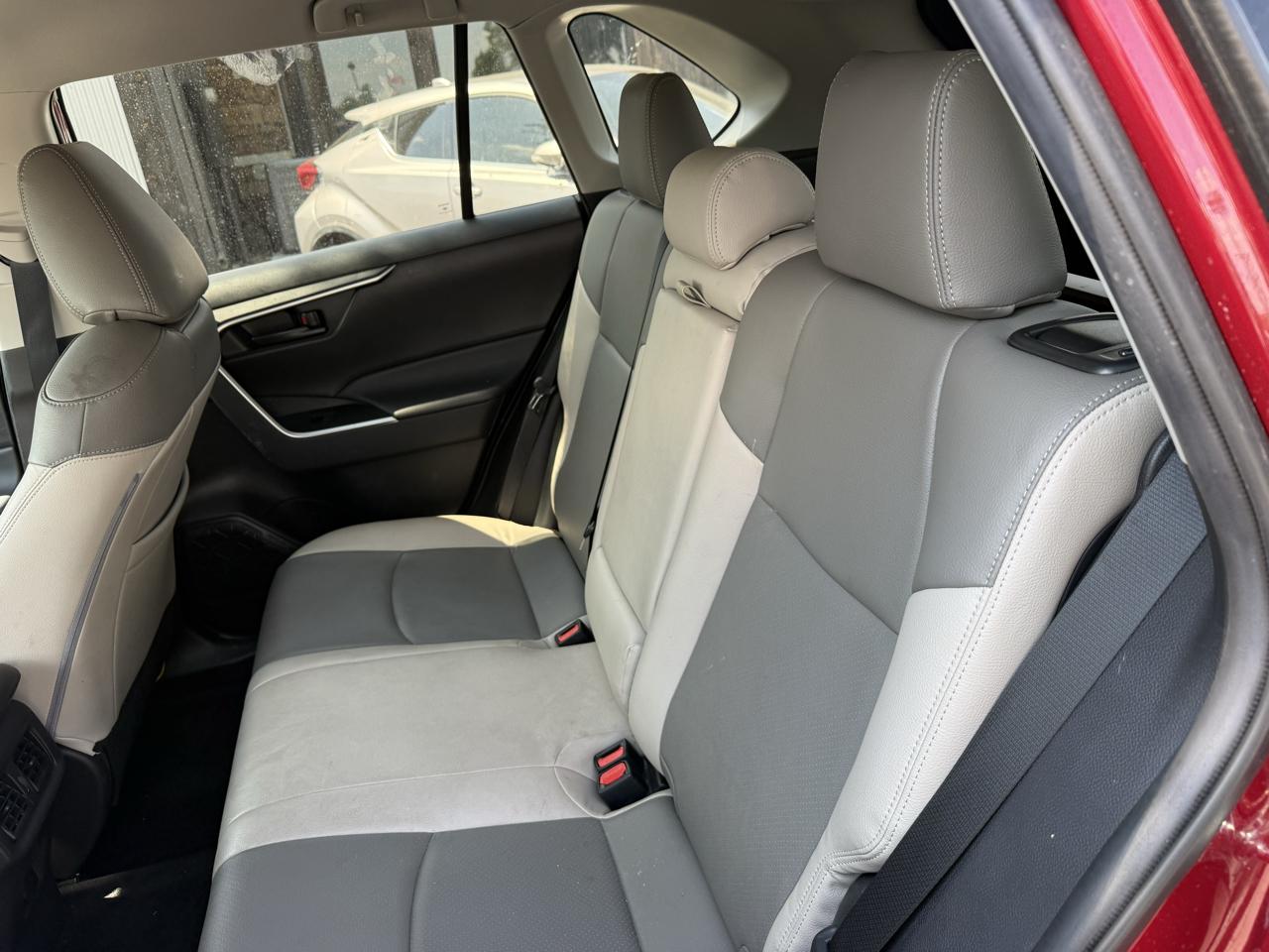Toyota RAV4 LE 2022