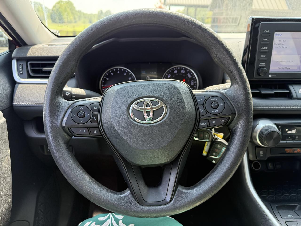 Toyota RAV4 LE 2022
