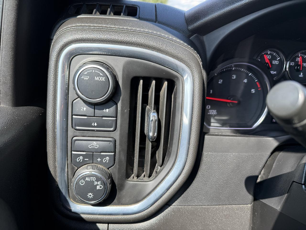 Chevrolet Silverado 2500HD LT Crew Cab 4WD 2023