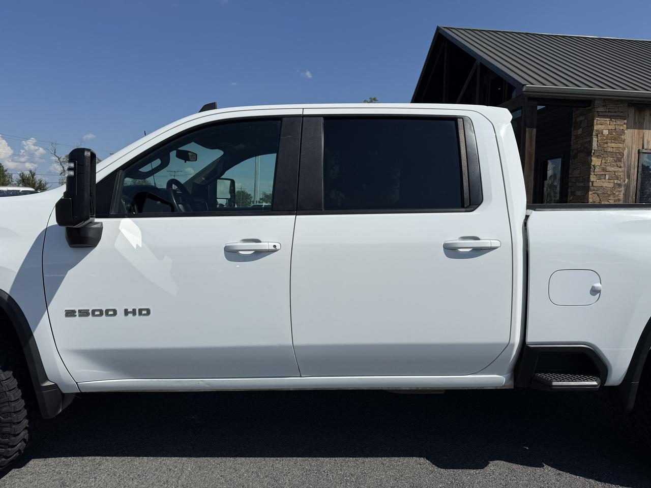 Chevrolet Silverado 2500HD LT Crew Cab 4WD 2023