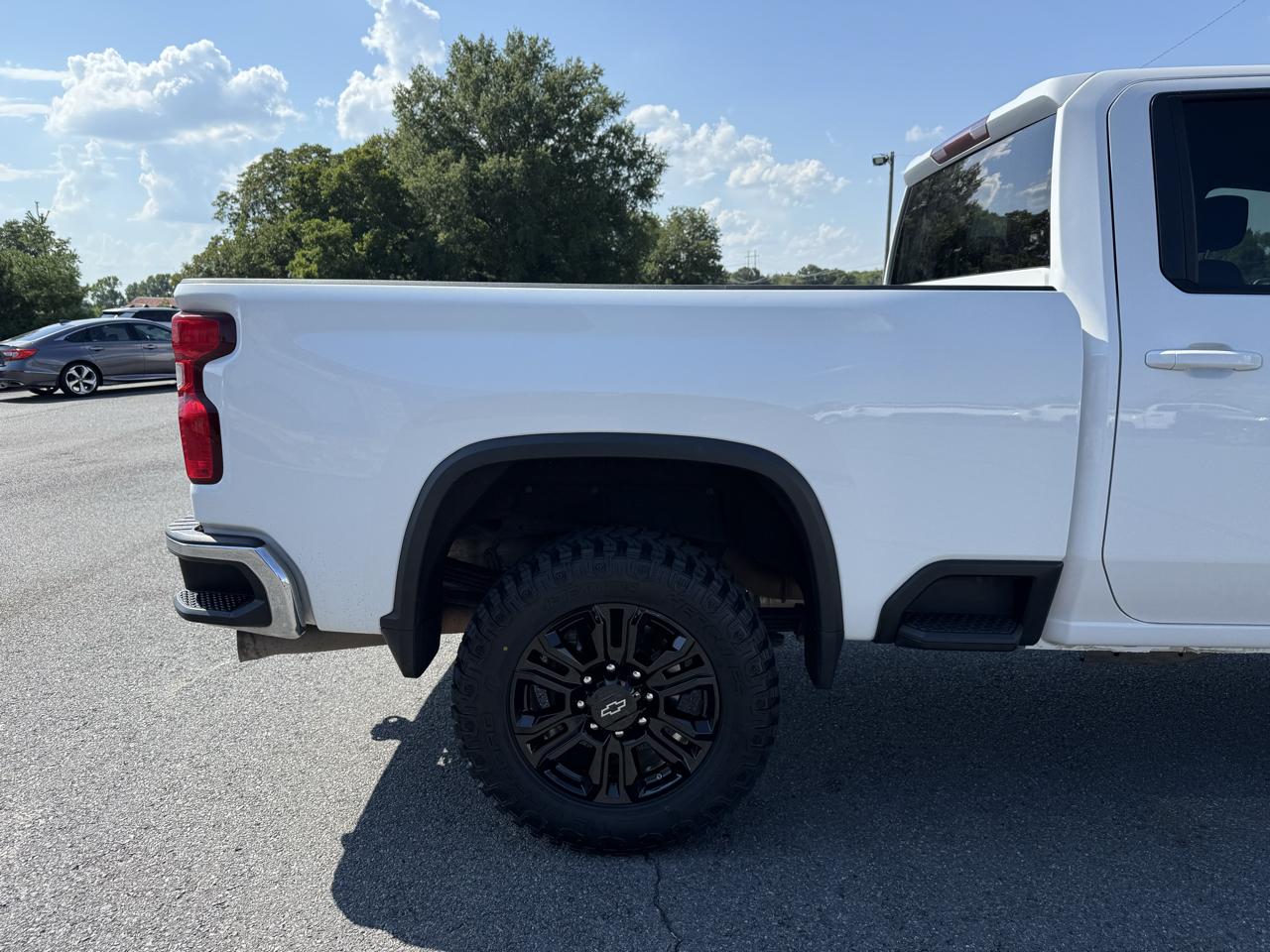 Chevrolet Silverado 2500HD LT Crew Cab 4WD 2023