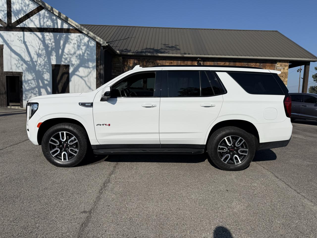 GMC Yukon AT4 2024