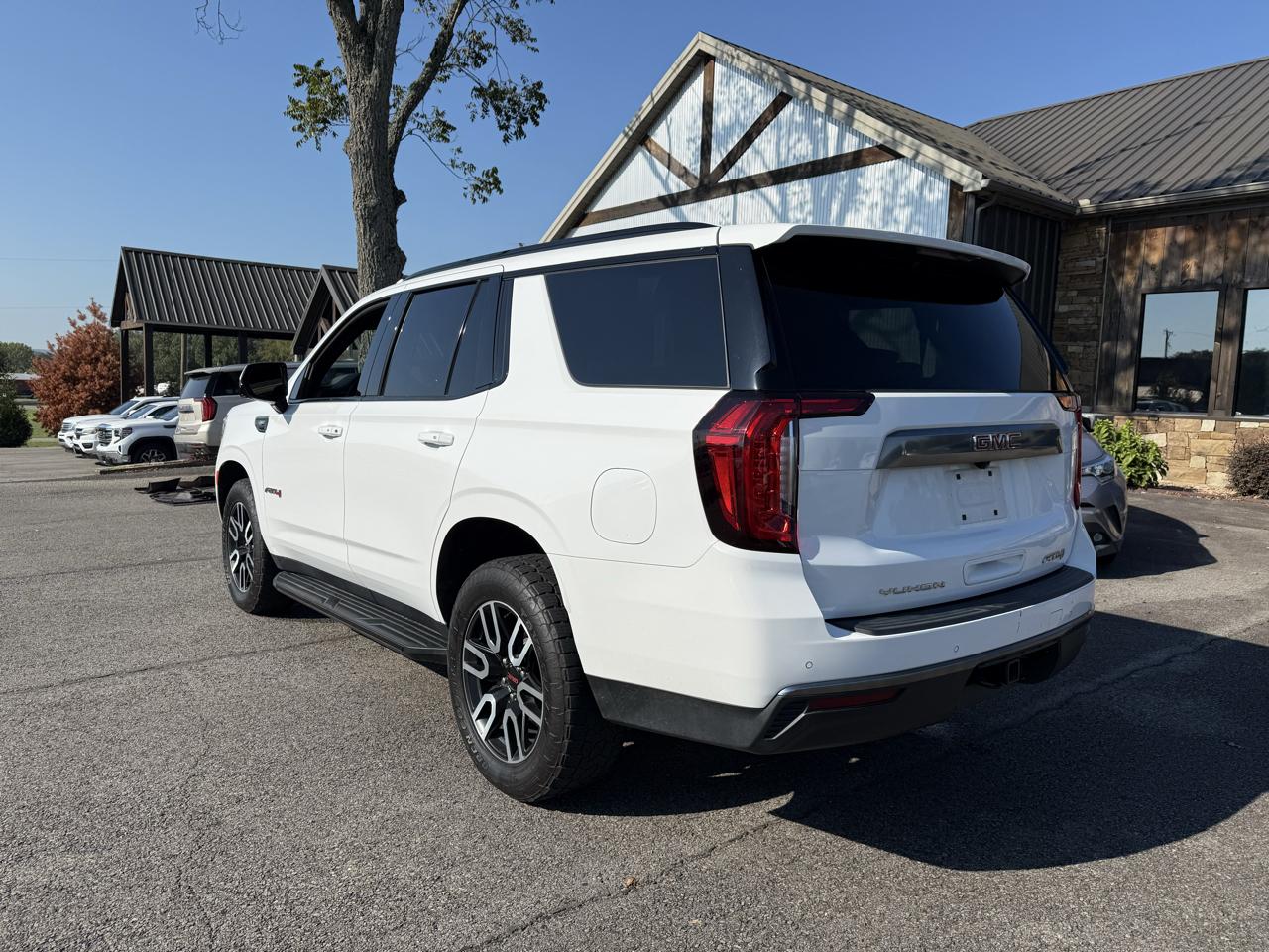 GMC Yukon AT4 2024