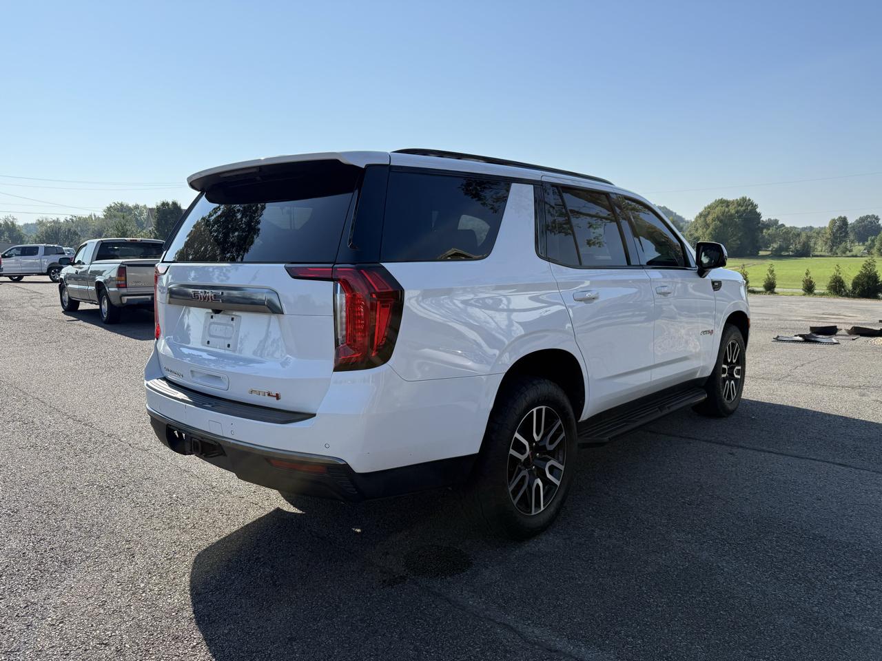 GMC Yukon AT4 2024