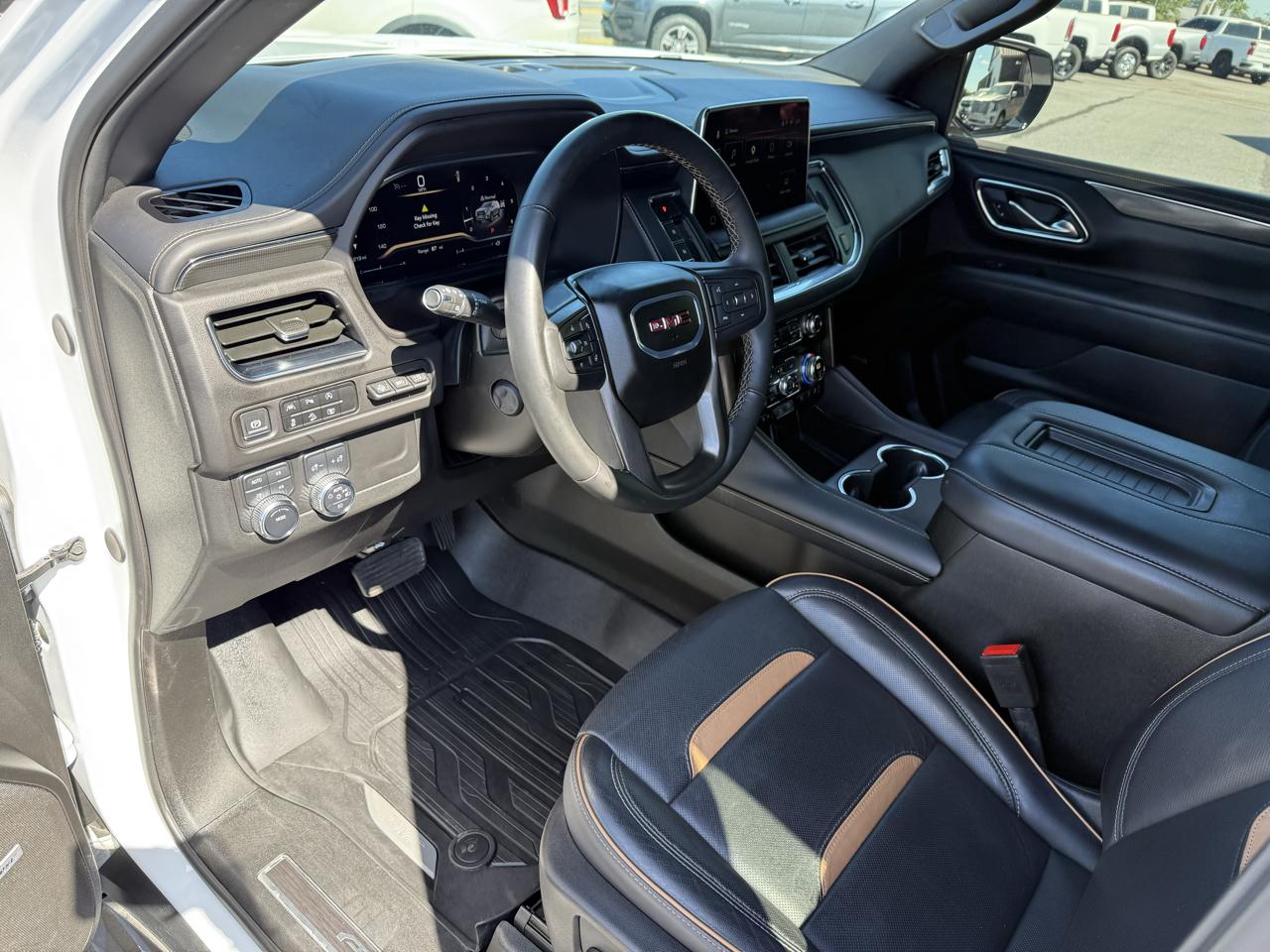 GMC Yukon AT4 2024