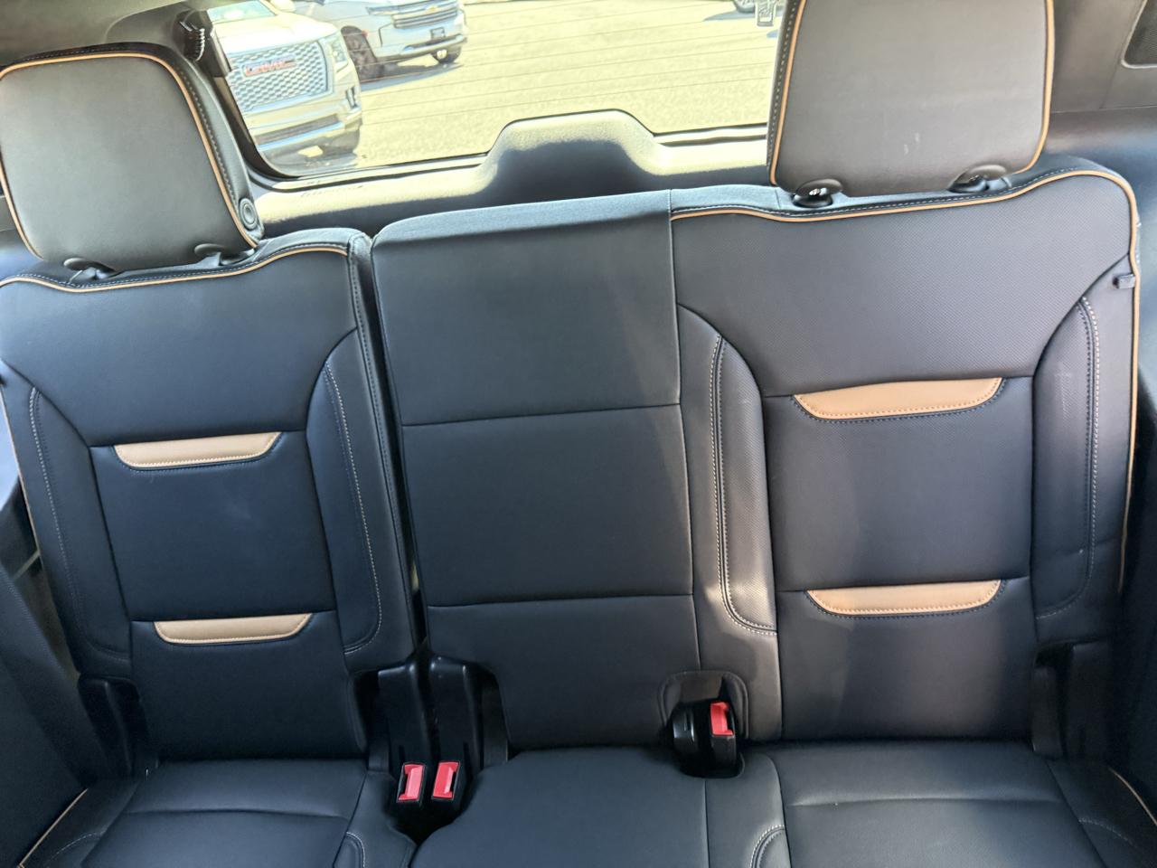 GMC Yukon AT4 2024