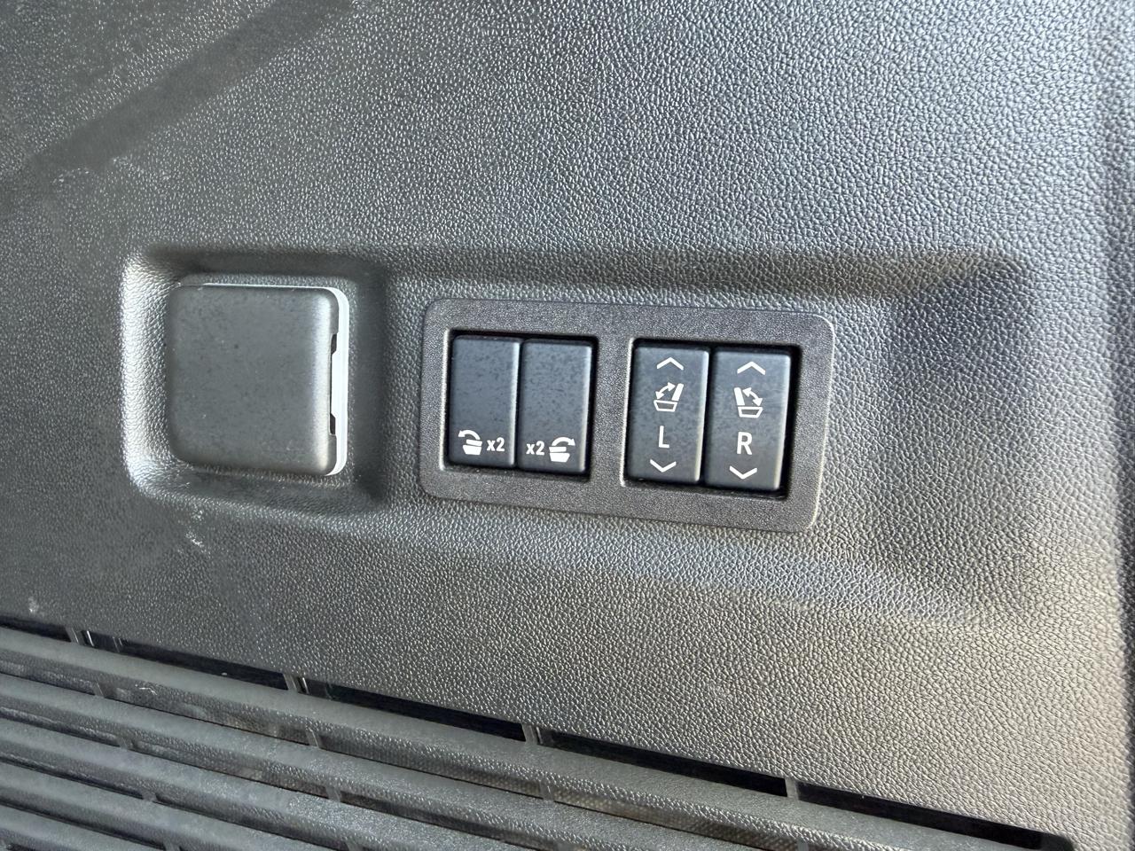 GMC Yukon AT4 2024